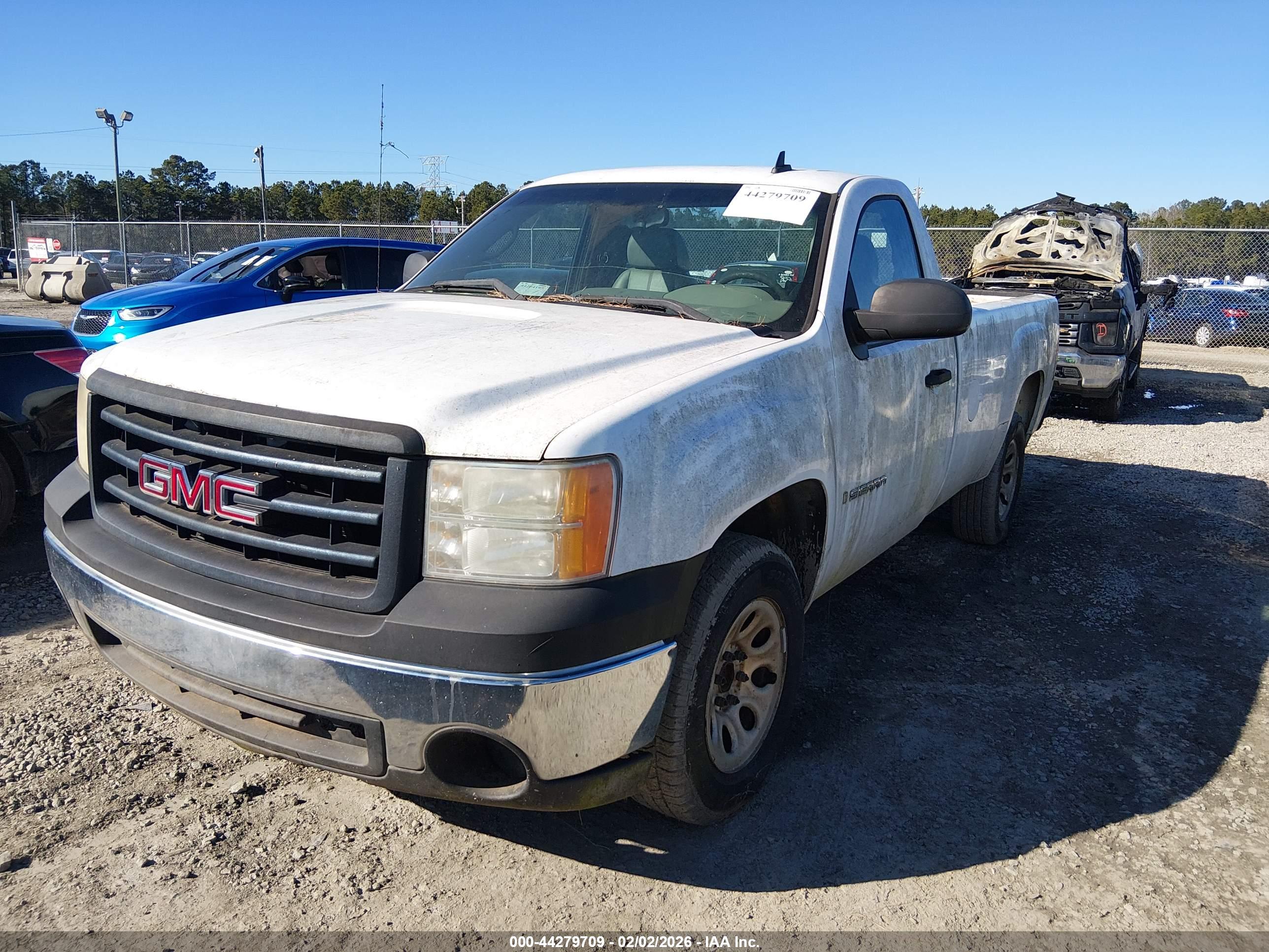 GMC SIERRA image 2