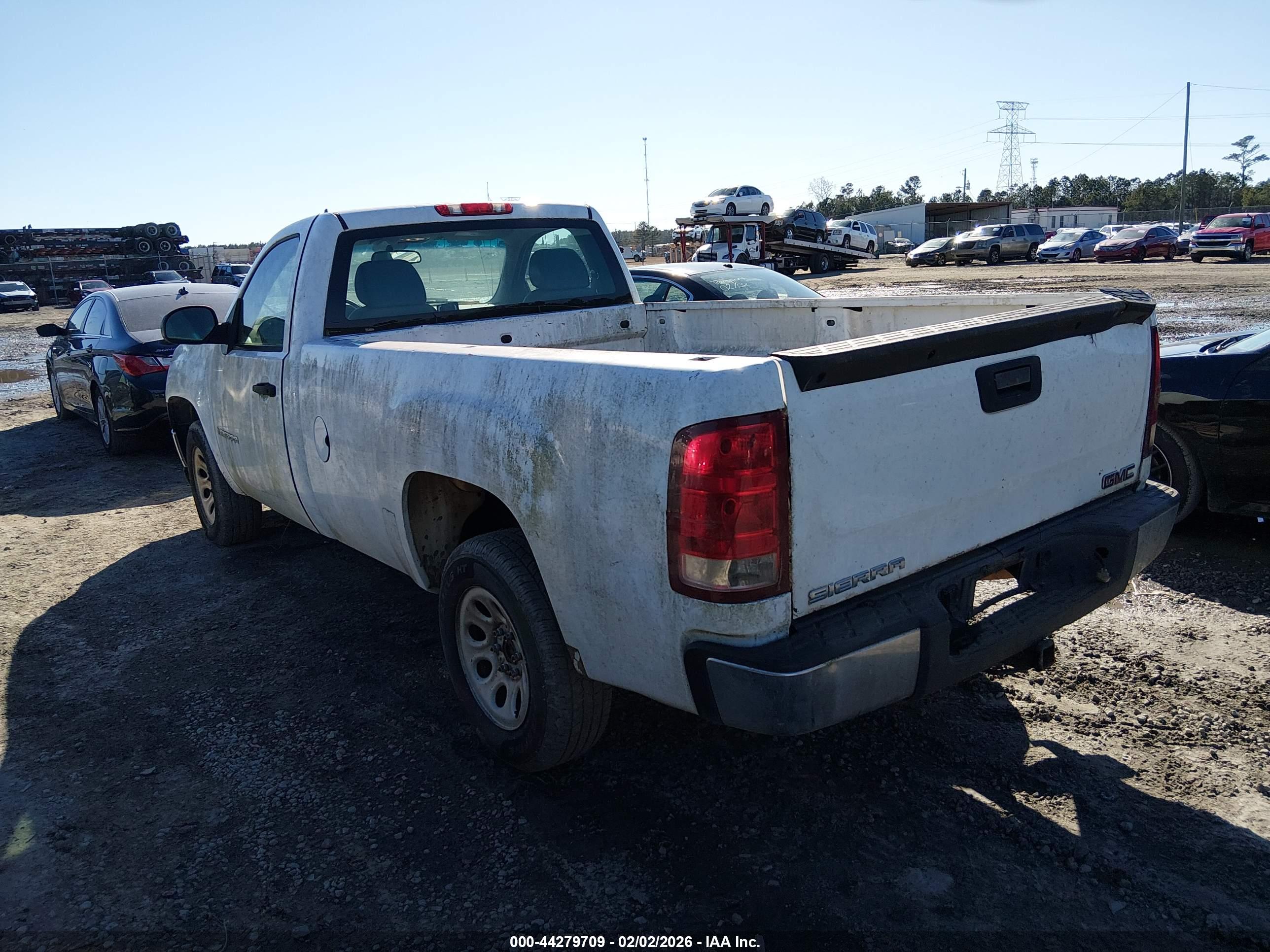 GMC SIERRA image 3
