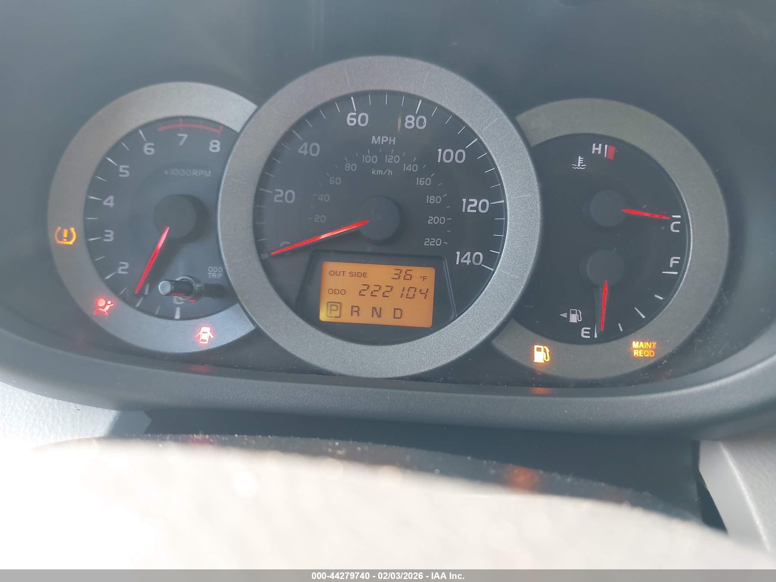 TOYOTA RAV4 image 7