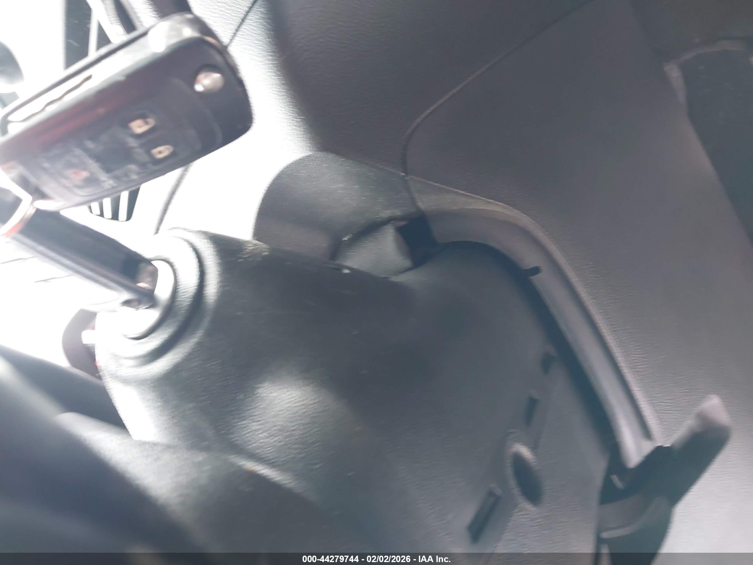 CHEVROLET EQUINOX image 11