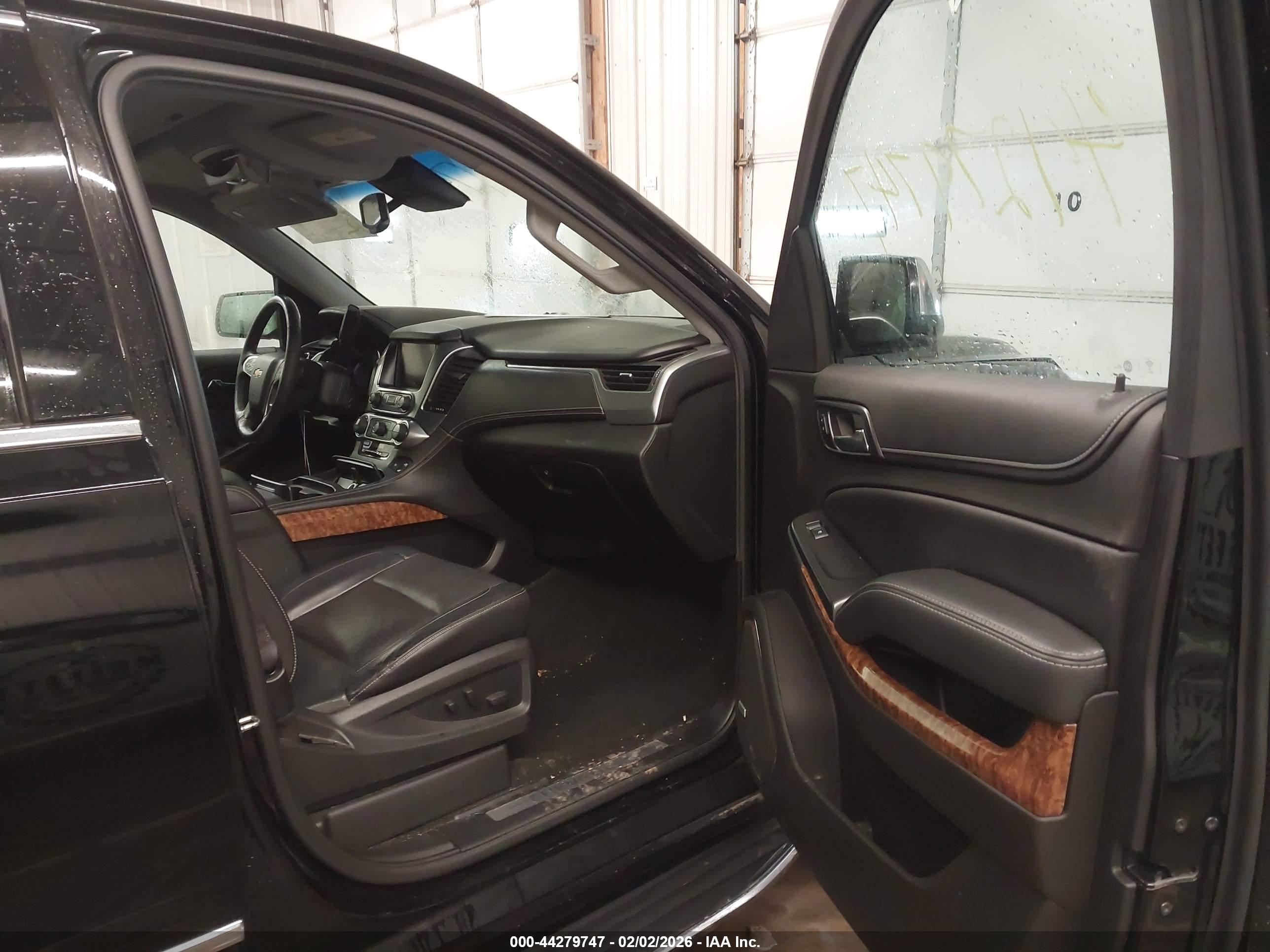 CHEVROLET TAHOE image 5