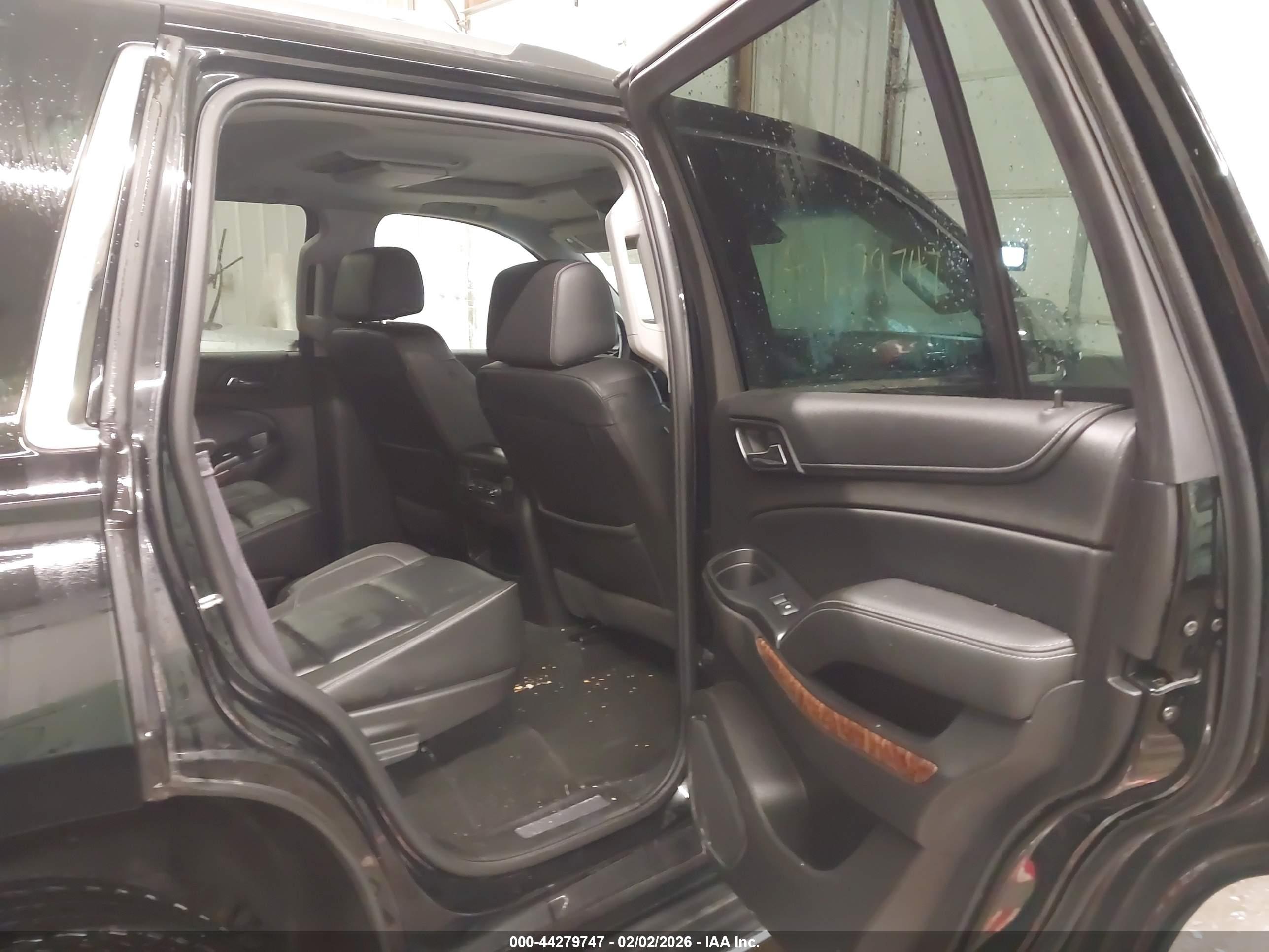 CHEVROLET TAHOE image 8