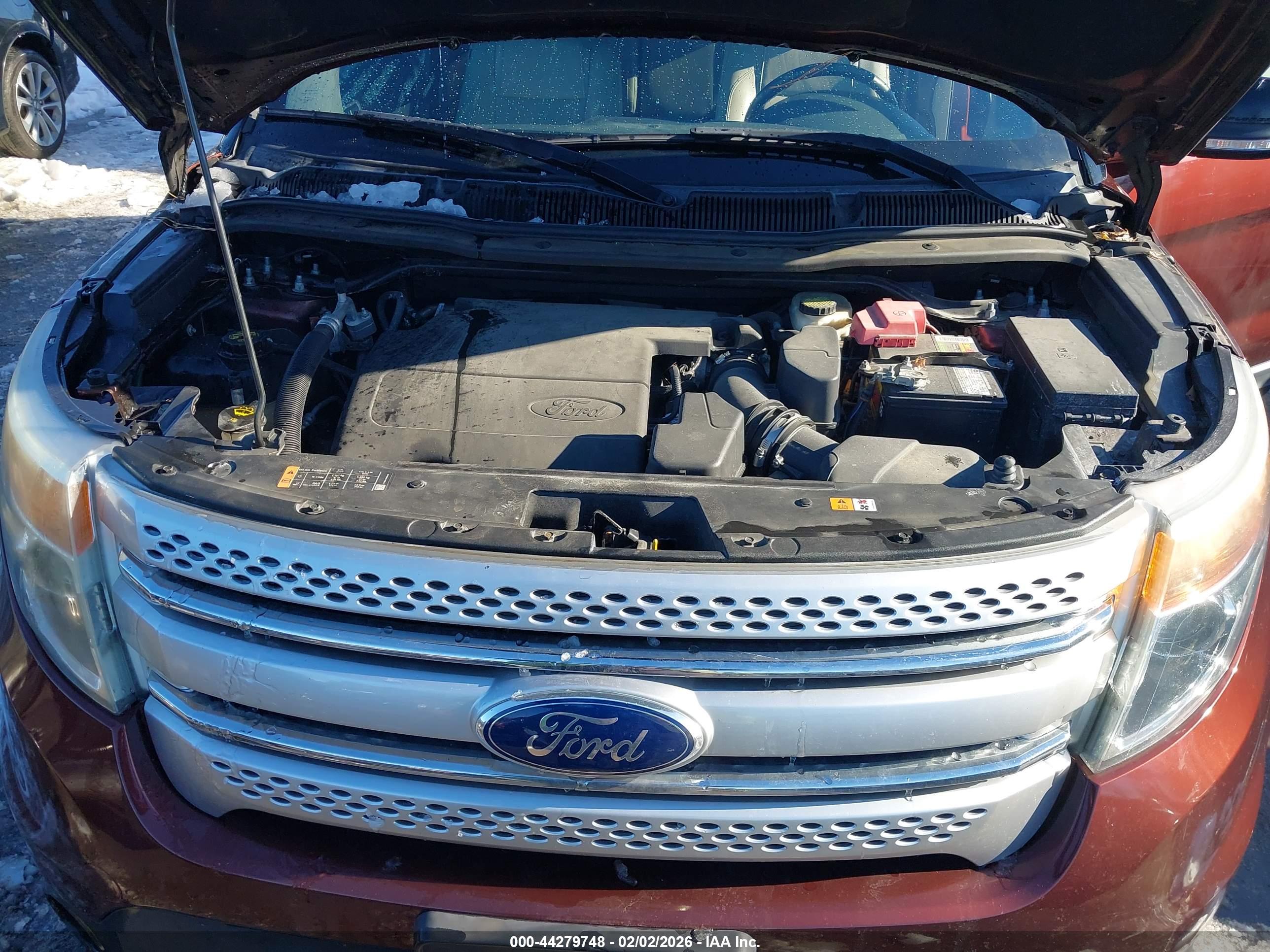 FORD EXPLORER image 10