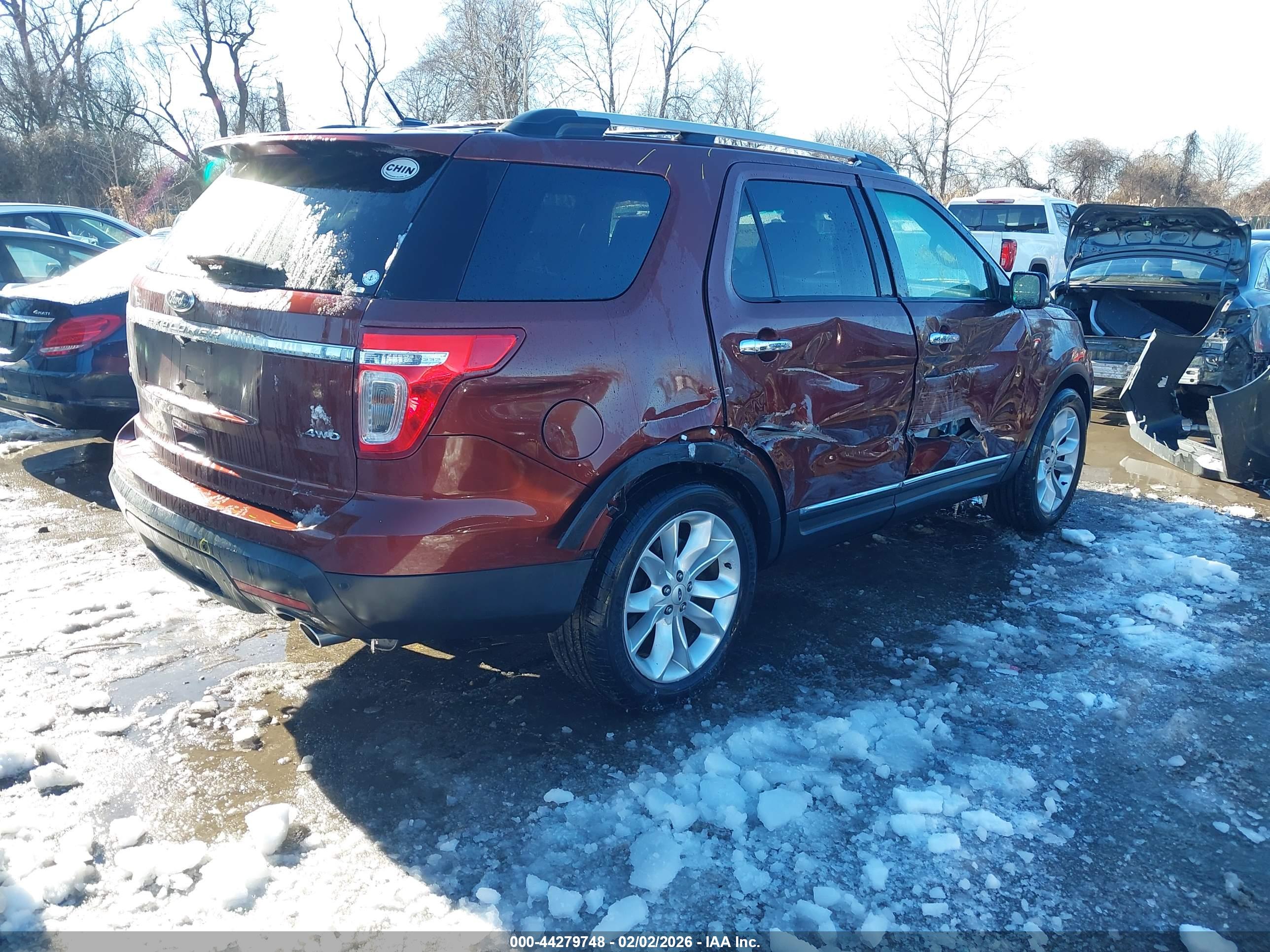 FORD EXPLORER image 4