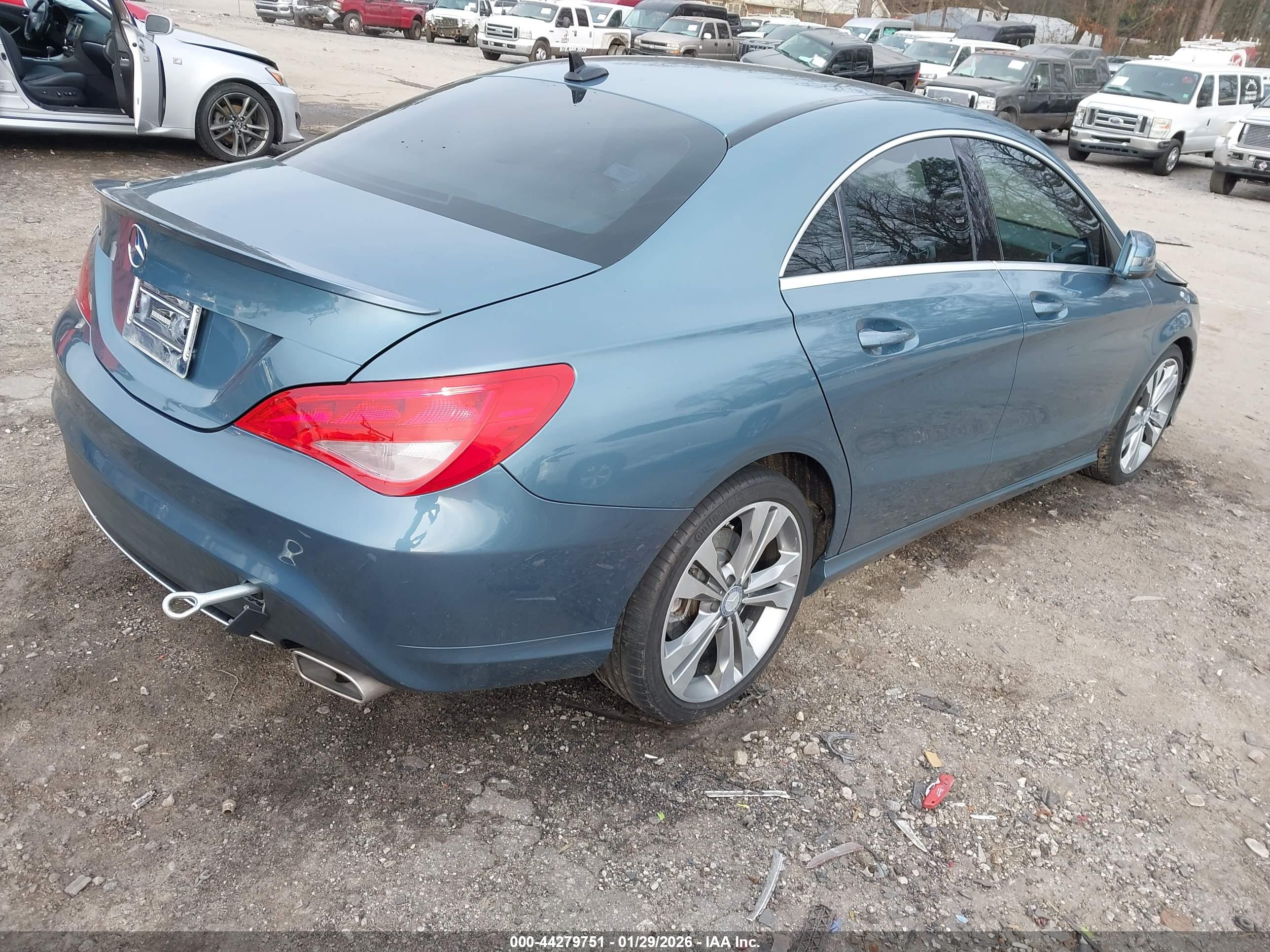 MERCEDES-BENZ CLA image 4