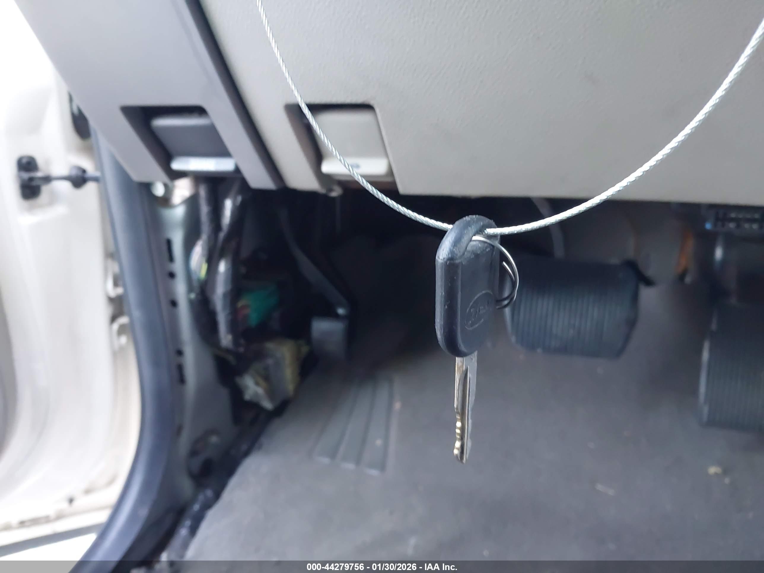 FORD EXPEDITION image 11