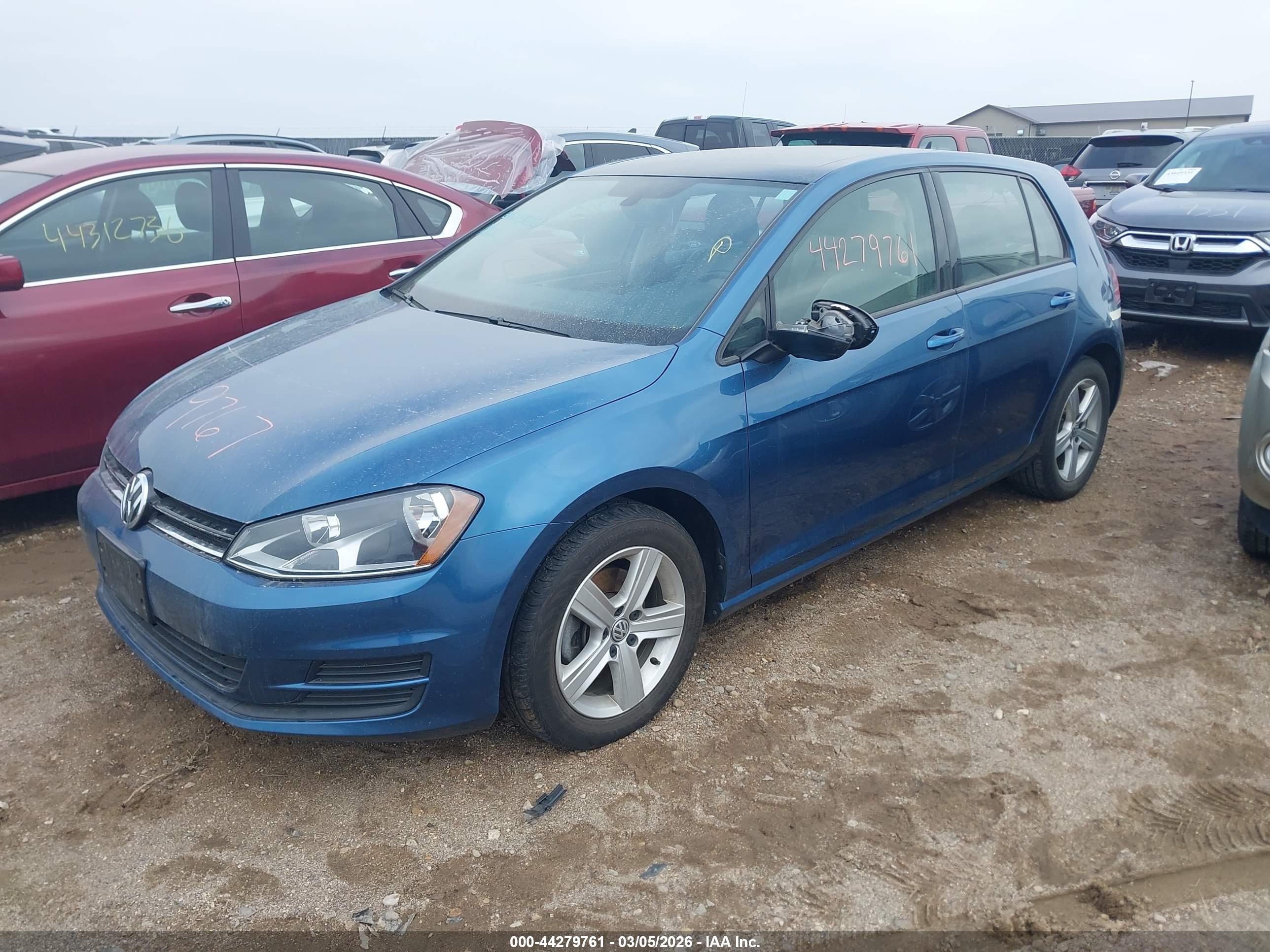 VOLKSWAGEN GOLF image 2