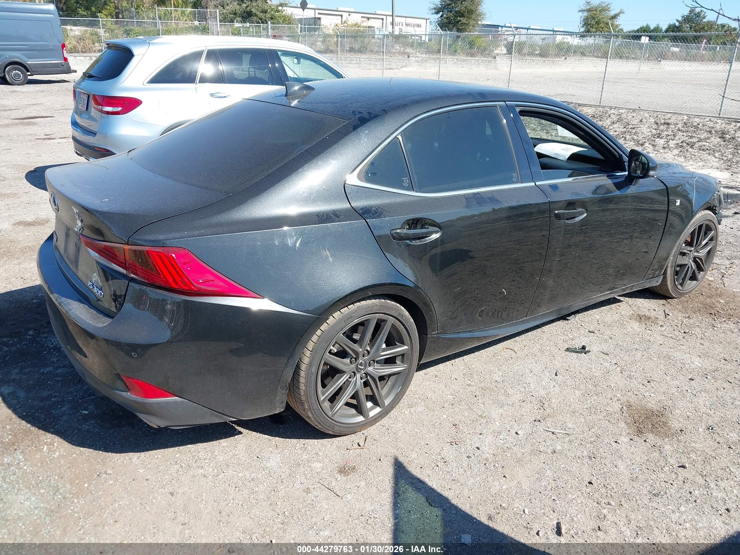 LEXUS IS image 4