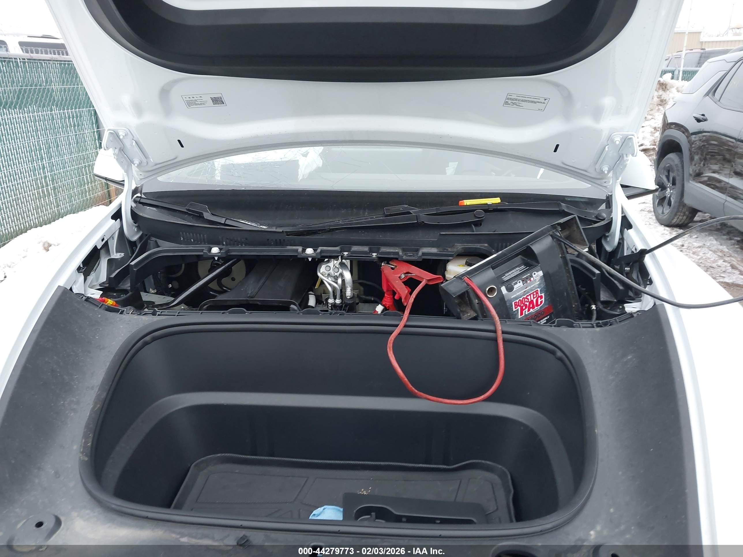 TESLA MODEL image 10