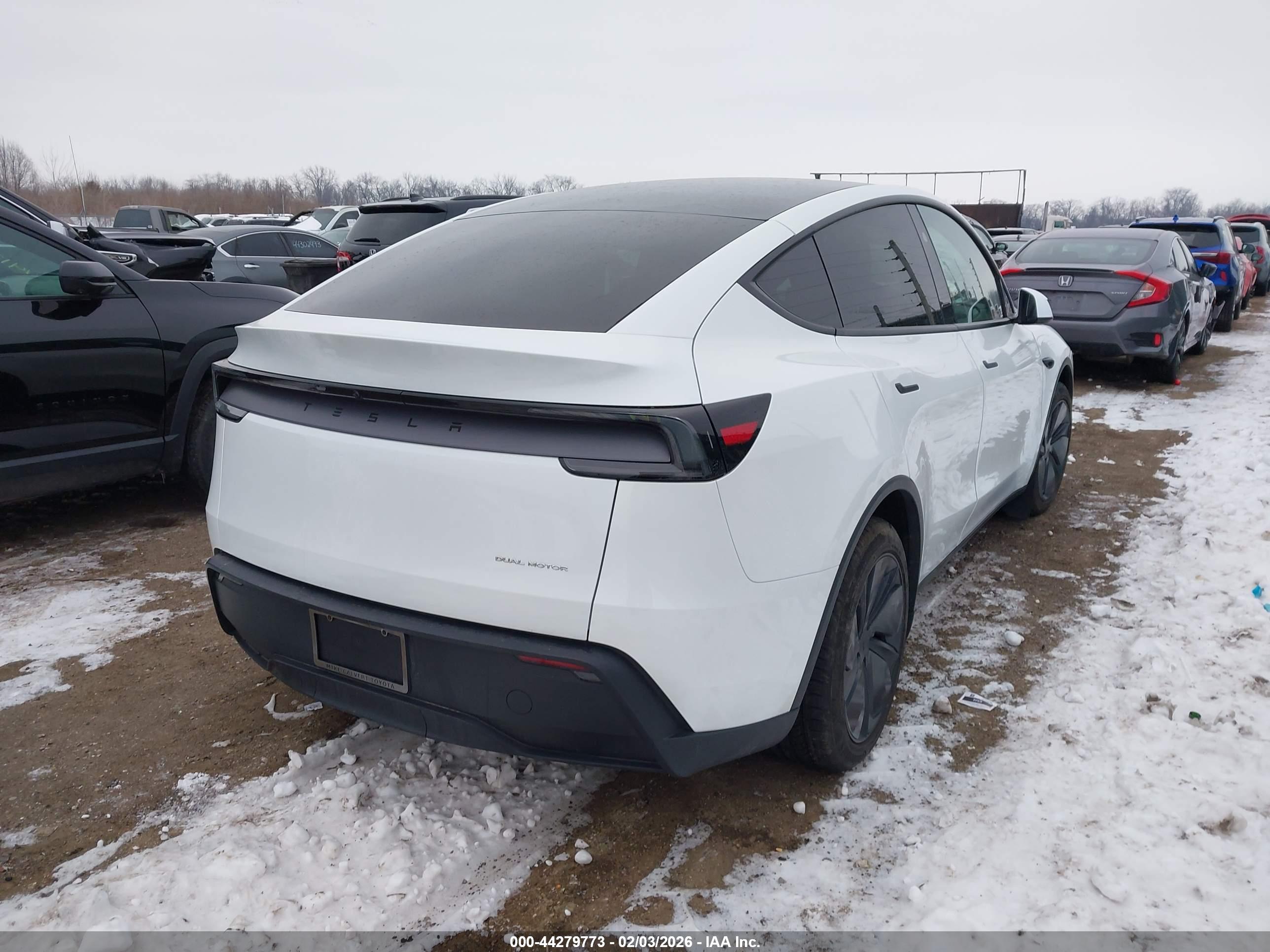 TESLA MODEL image 4