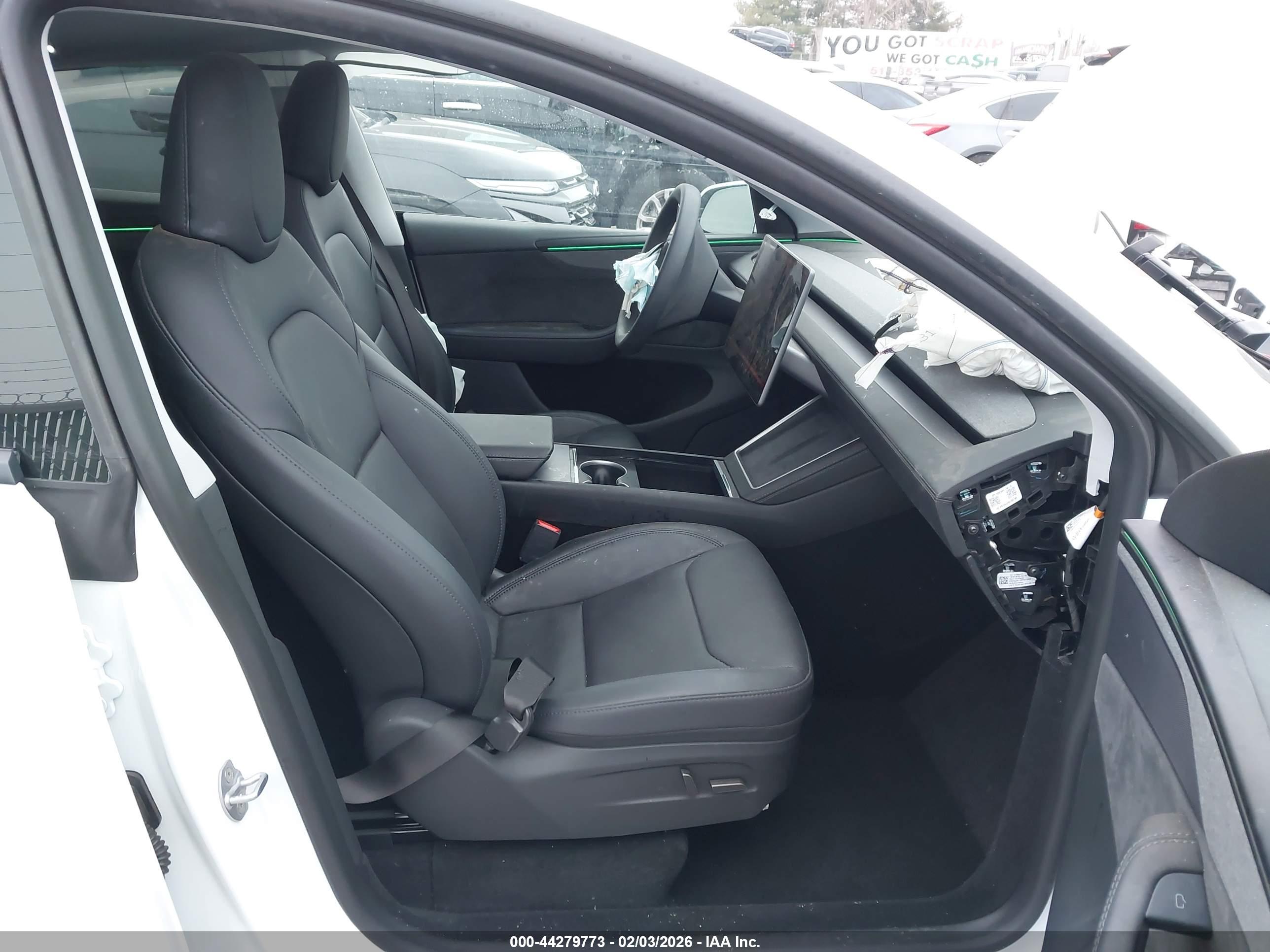 TESLA MODEL image 5