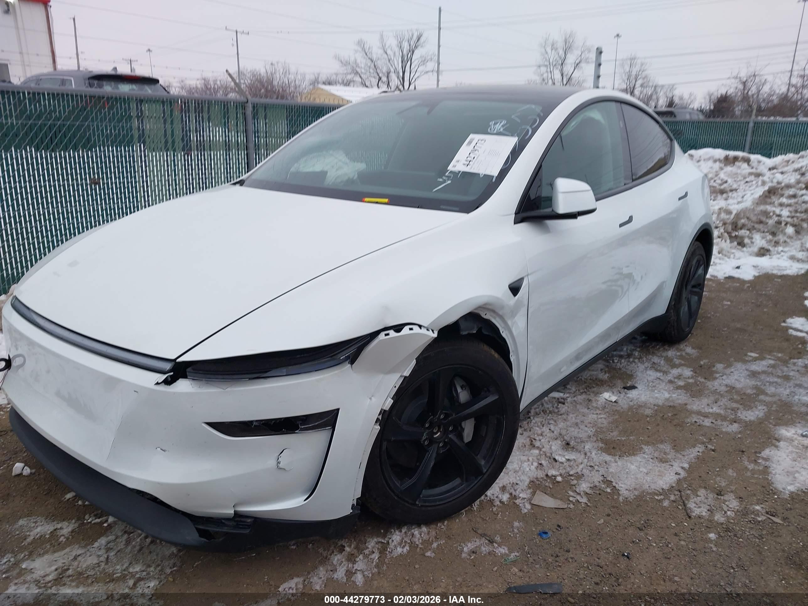TESLA MODEL image 6
