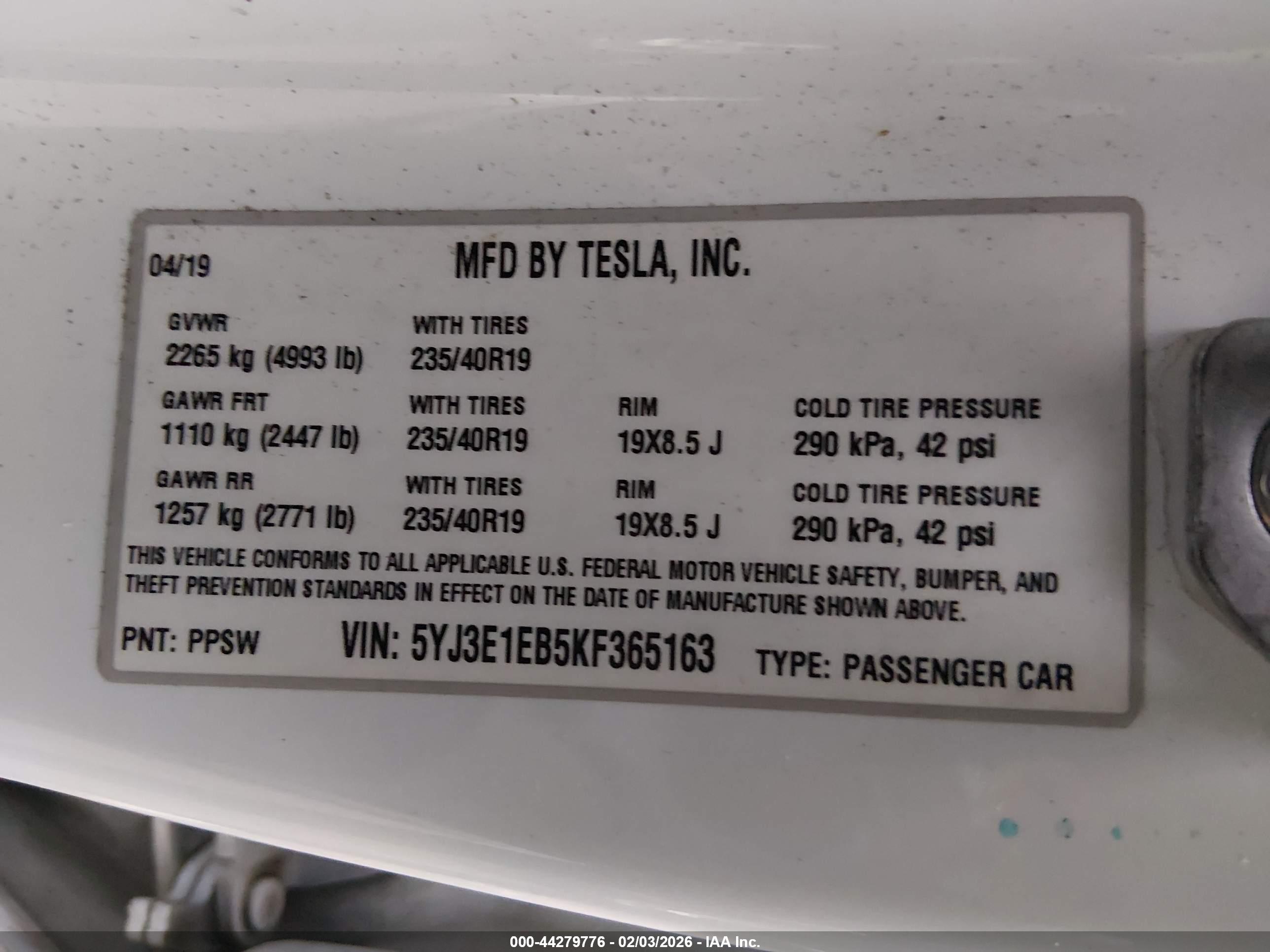 TESLA MODEL image 9