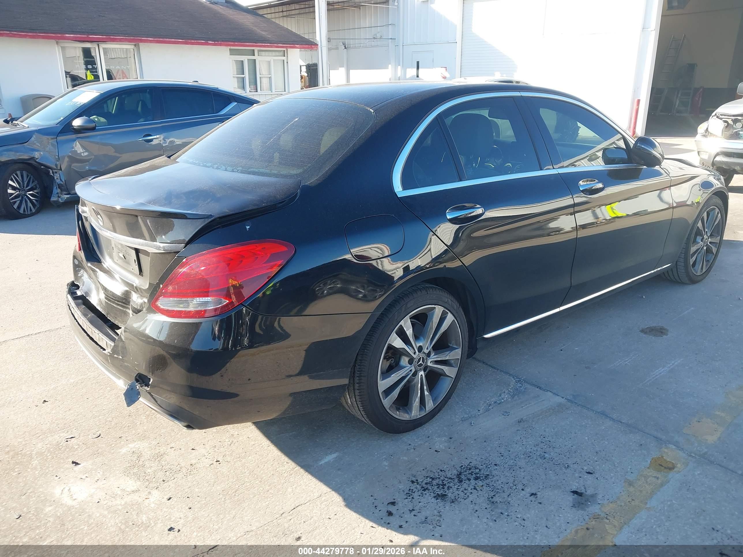 MERCEDES-BENZ C image 4