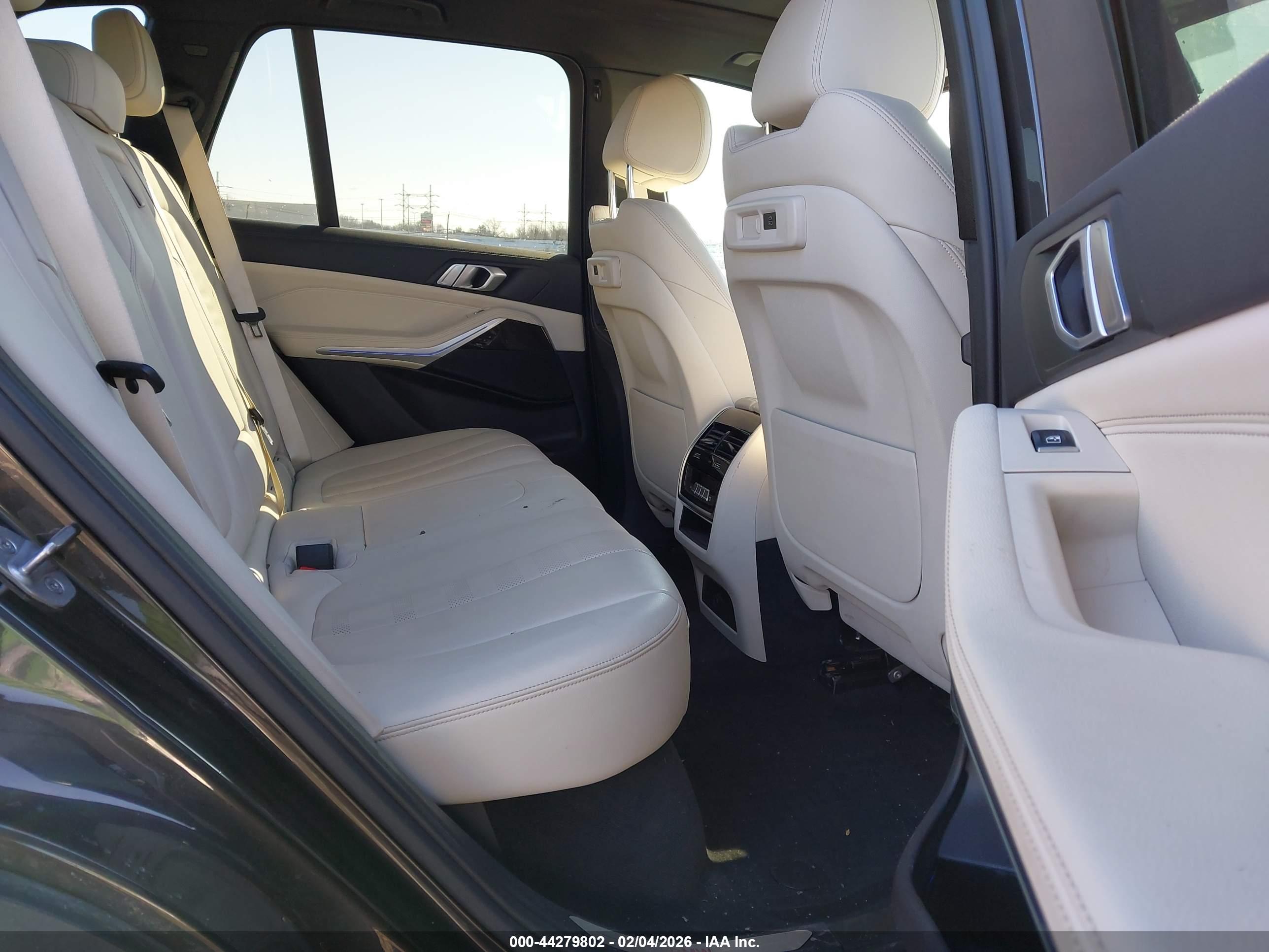 BMW X5 image 8