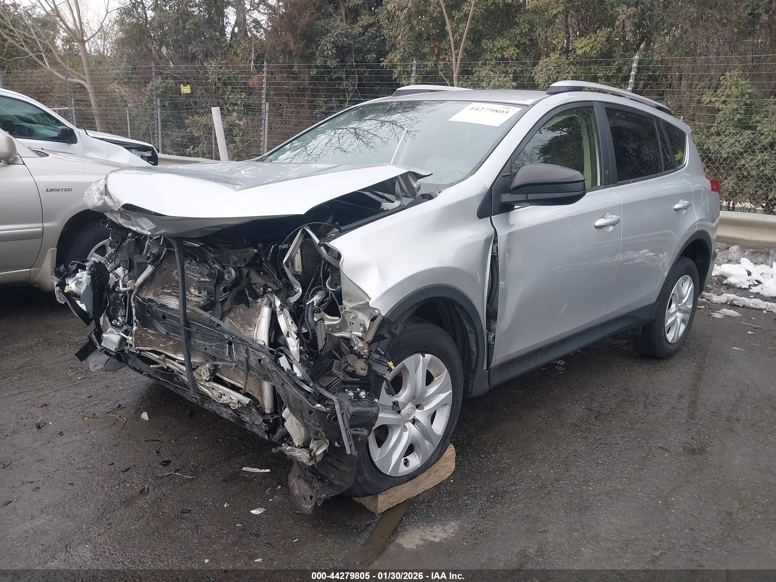 TOYOTA RAV4 image 2
