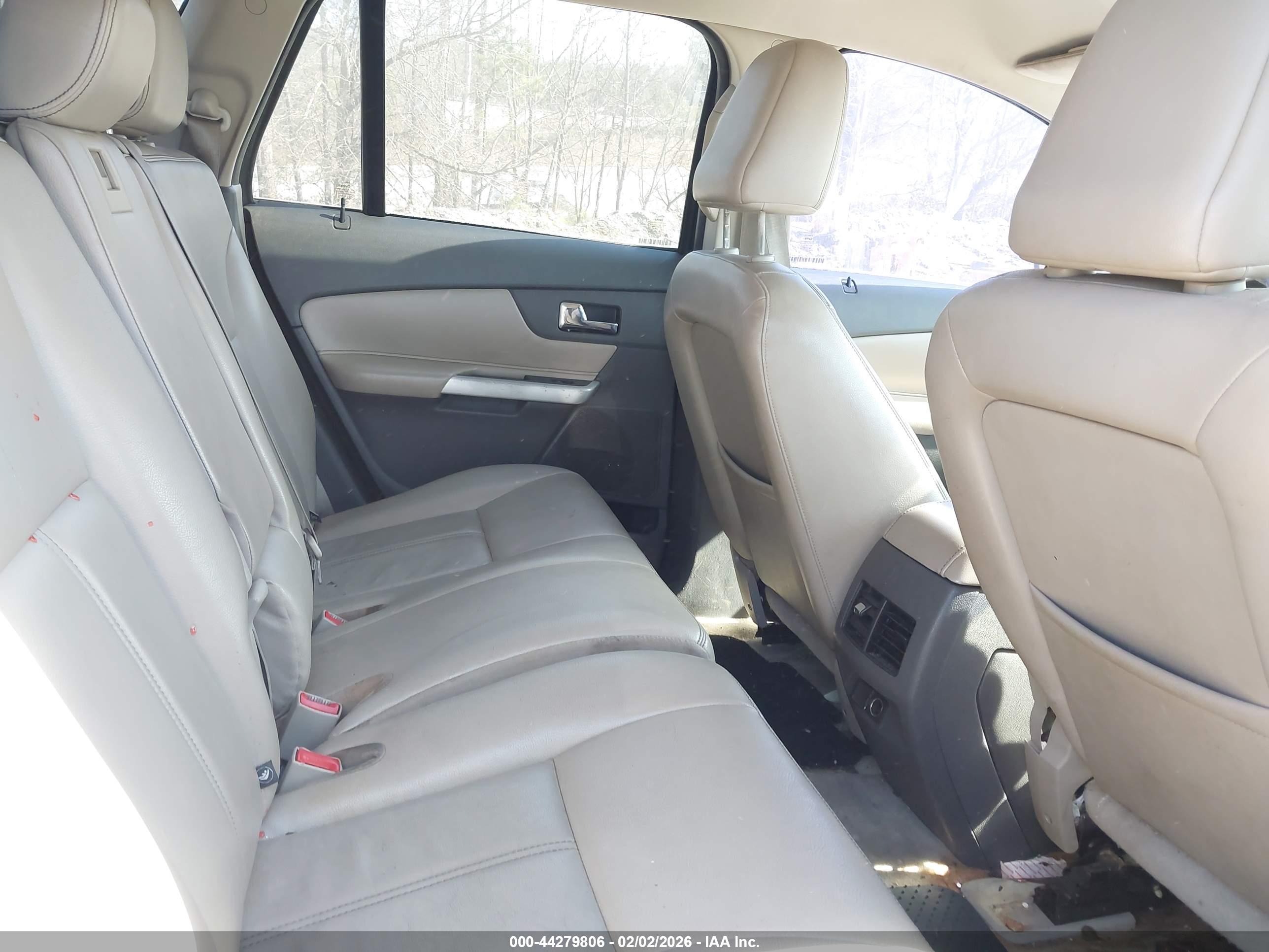 FORD EDGE image 8