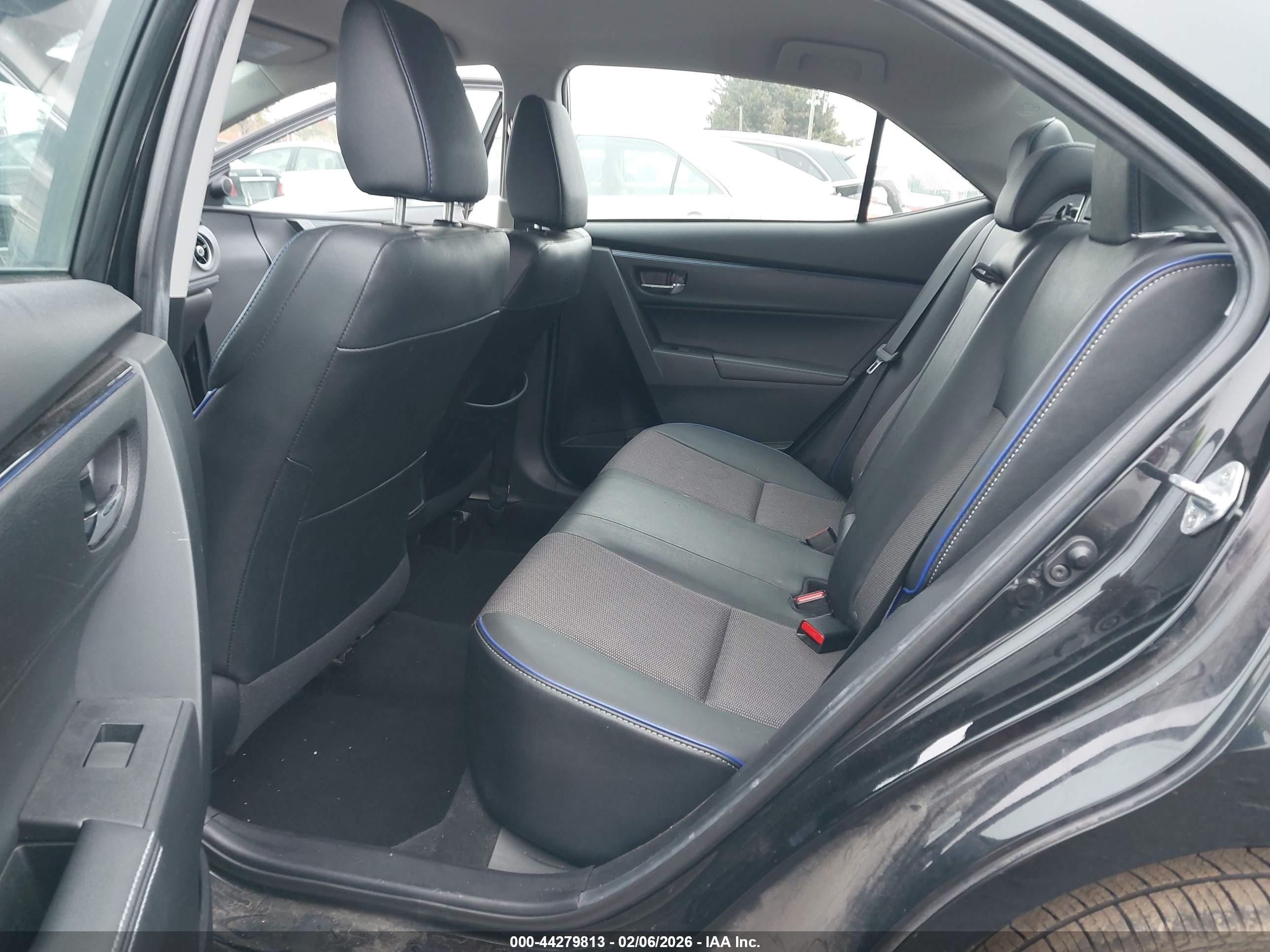 TOYOTA COROLLA image 8