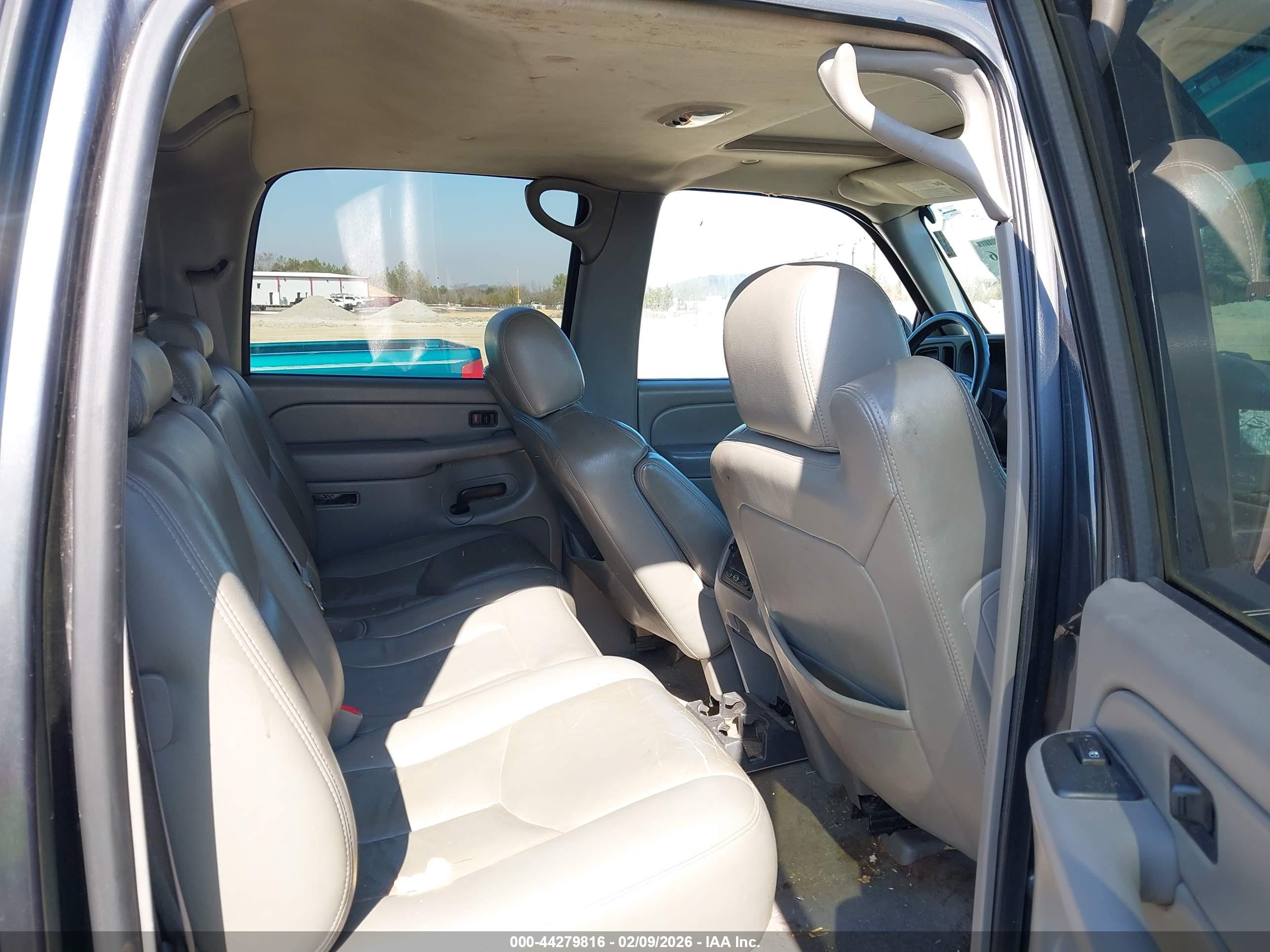CHEVROLET AVALANCHE image 8
