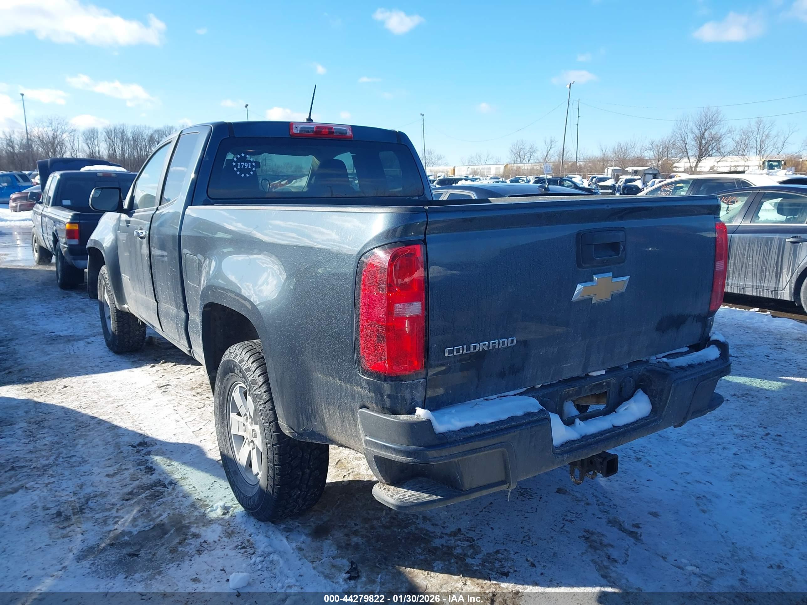 CHEVROLET COLORADO image 3