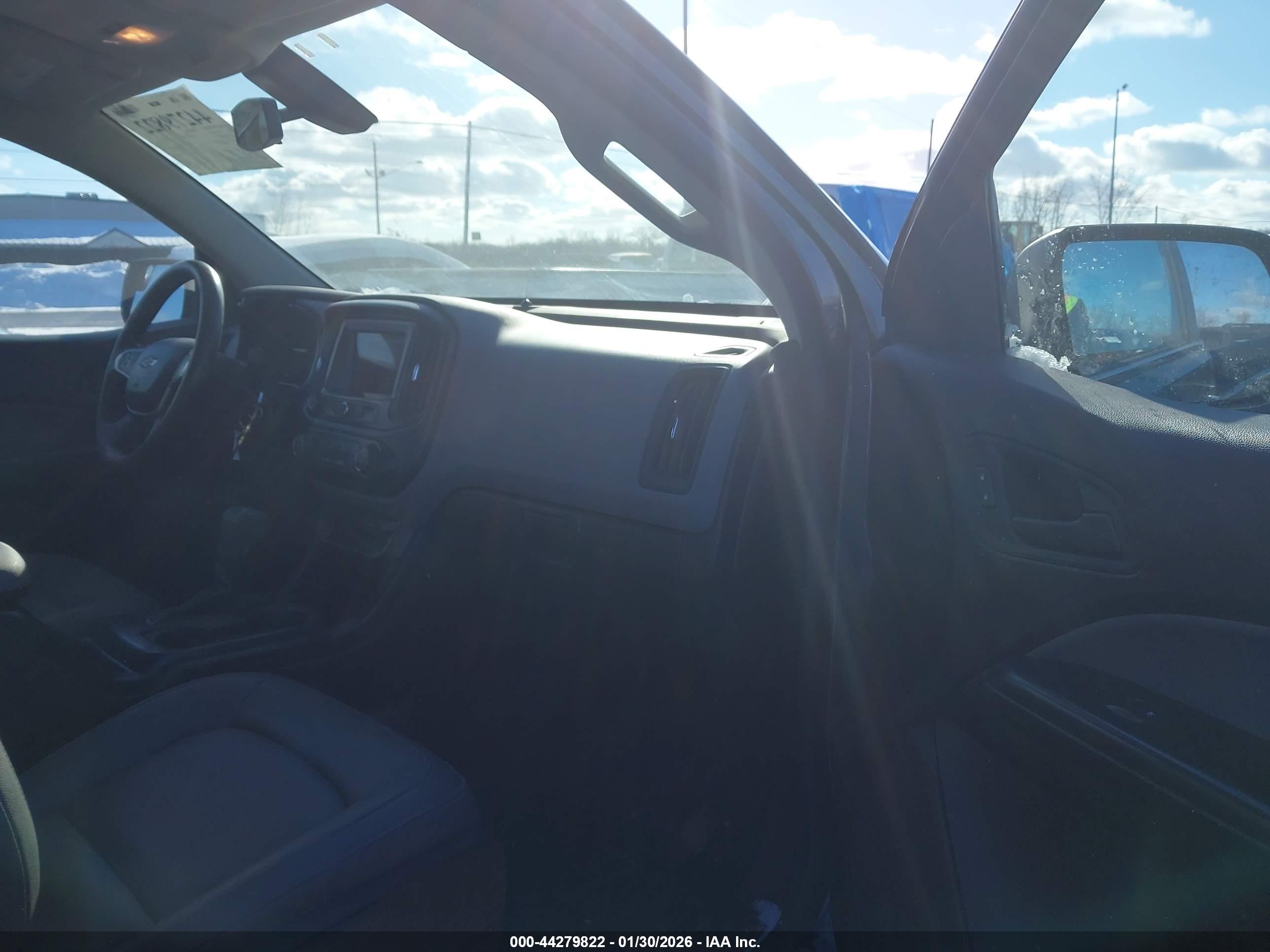 CHEVROLET COLORADO image 5