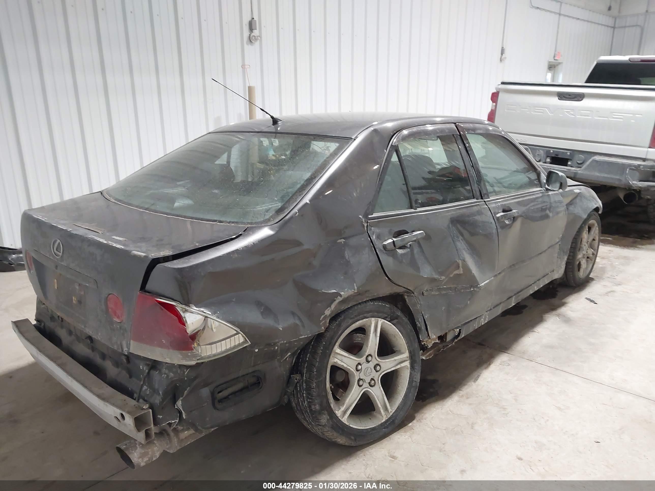 LEXUS IS image 4