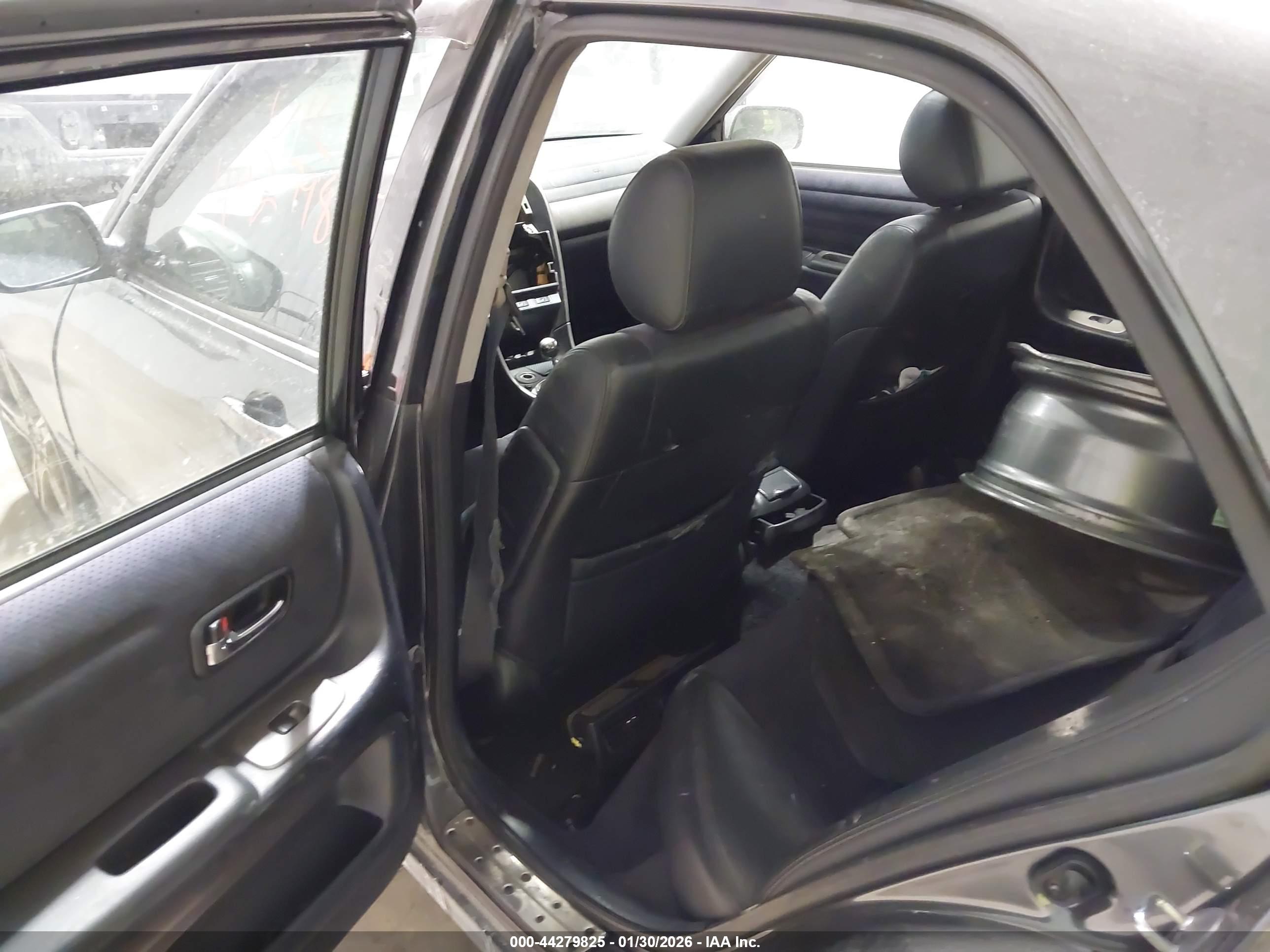 LEXUS IS image 8