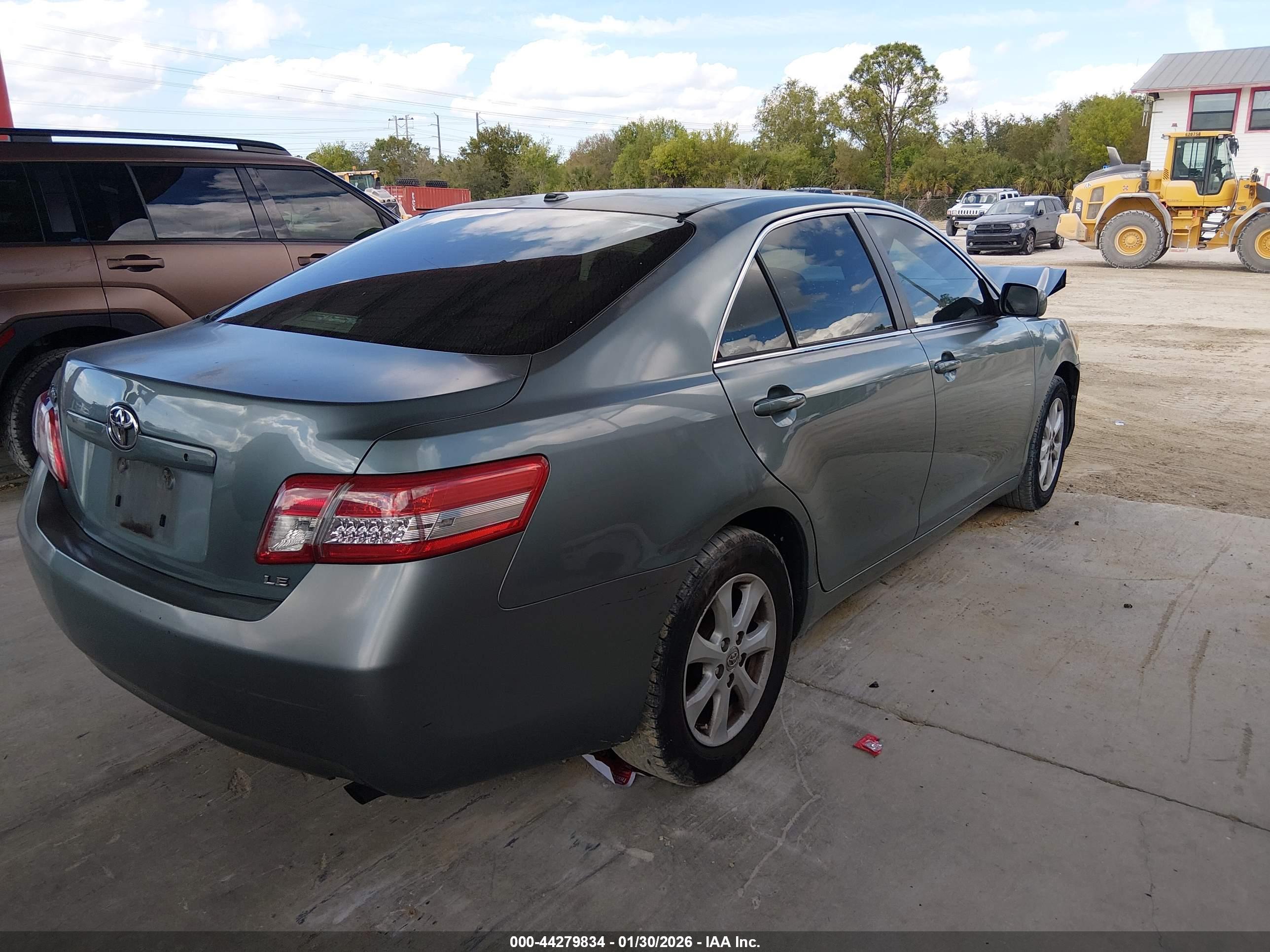 TOYOTA CAMRY image 4