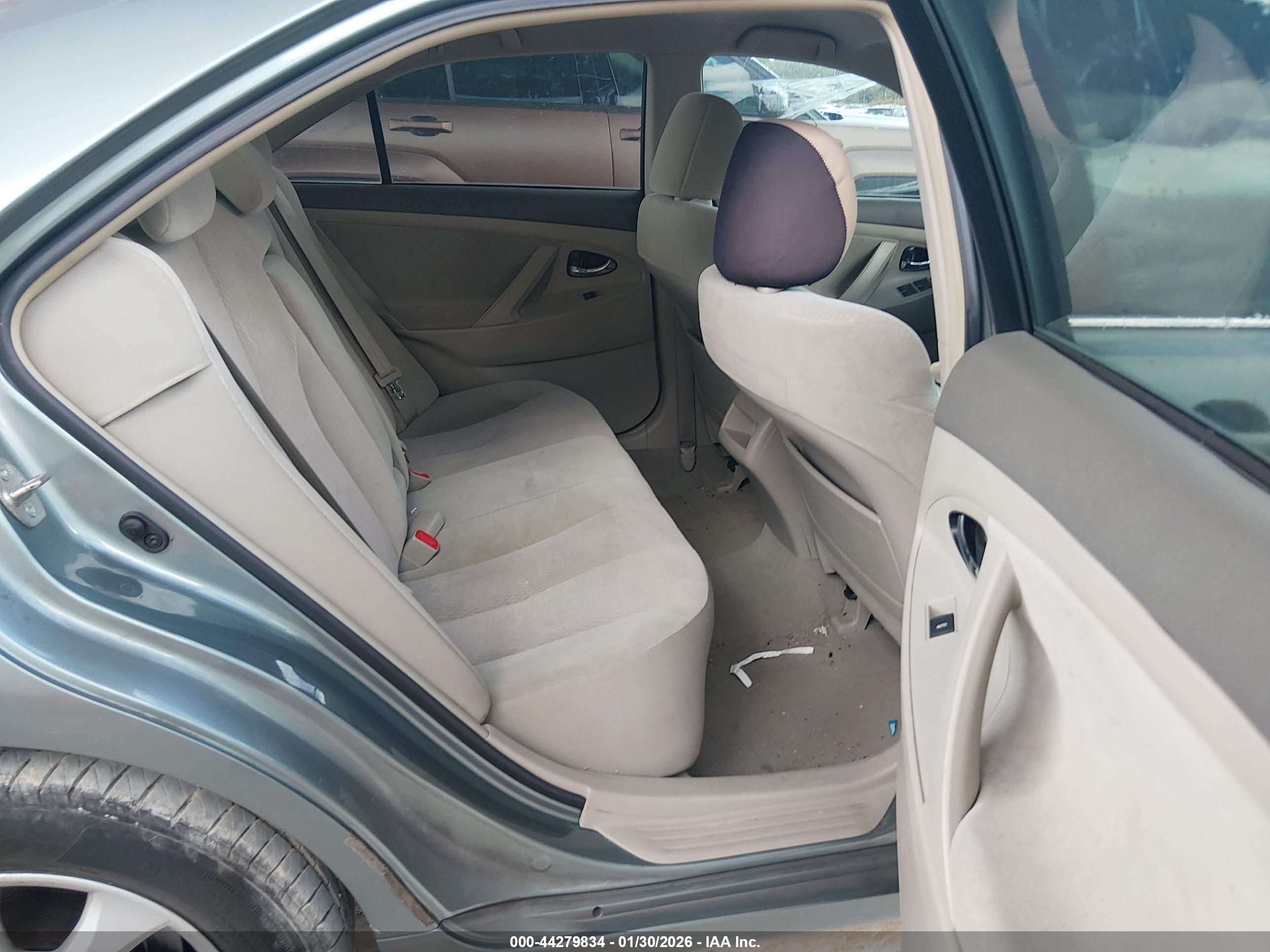 TOYOTA CAMRY image 8