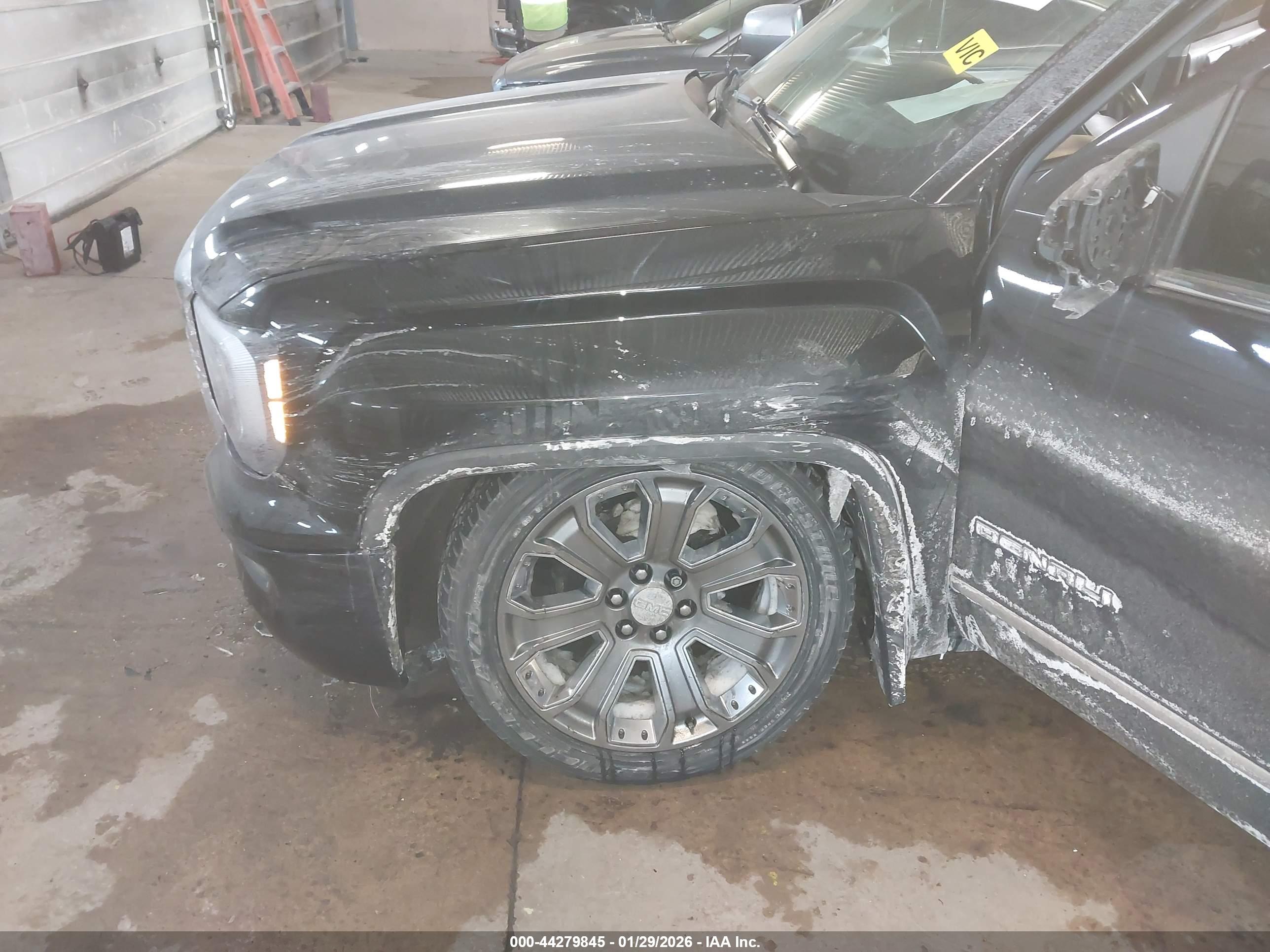 GMC SIERRA image 6