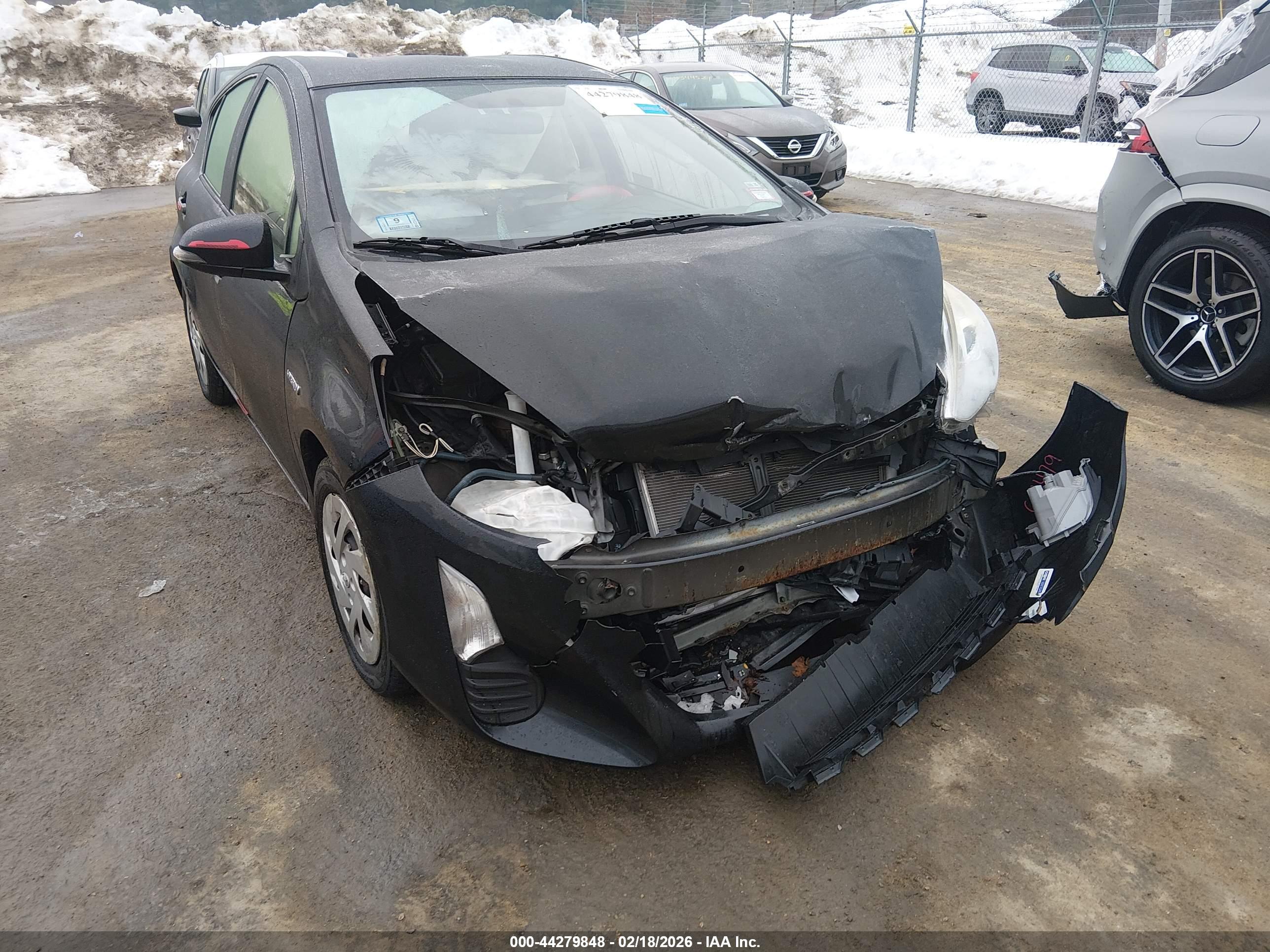 TOYOTA PRIUS image 6