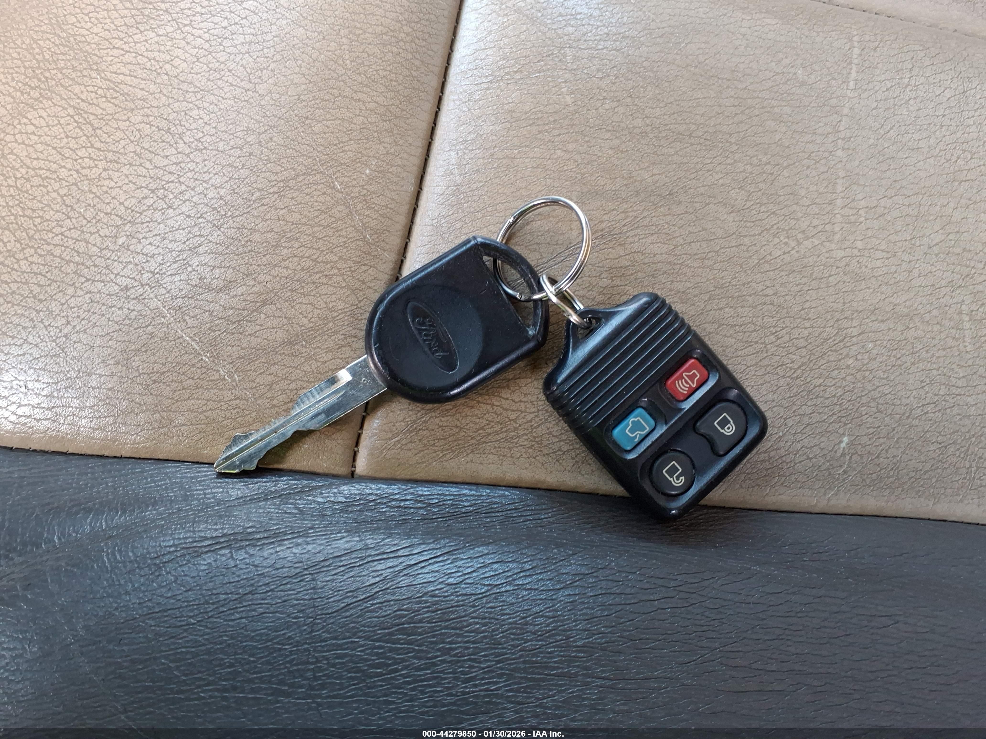 FORD EXPEDITION image 11
