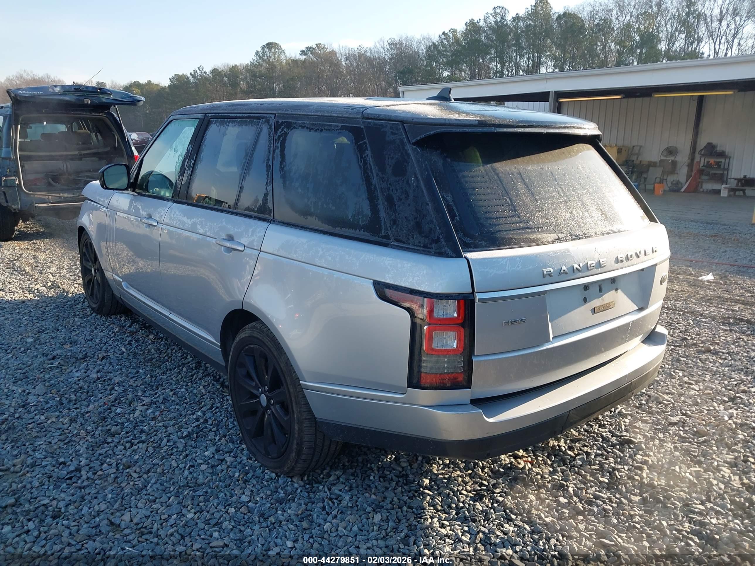 LAND ROVER image 3