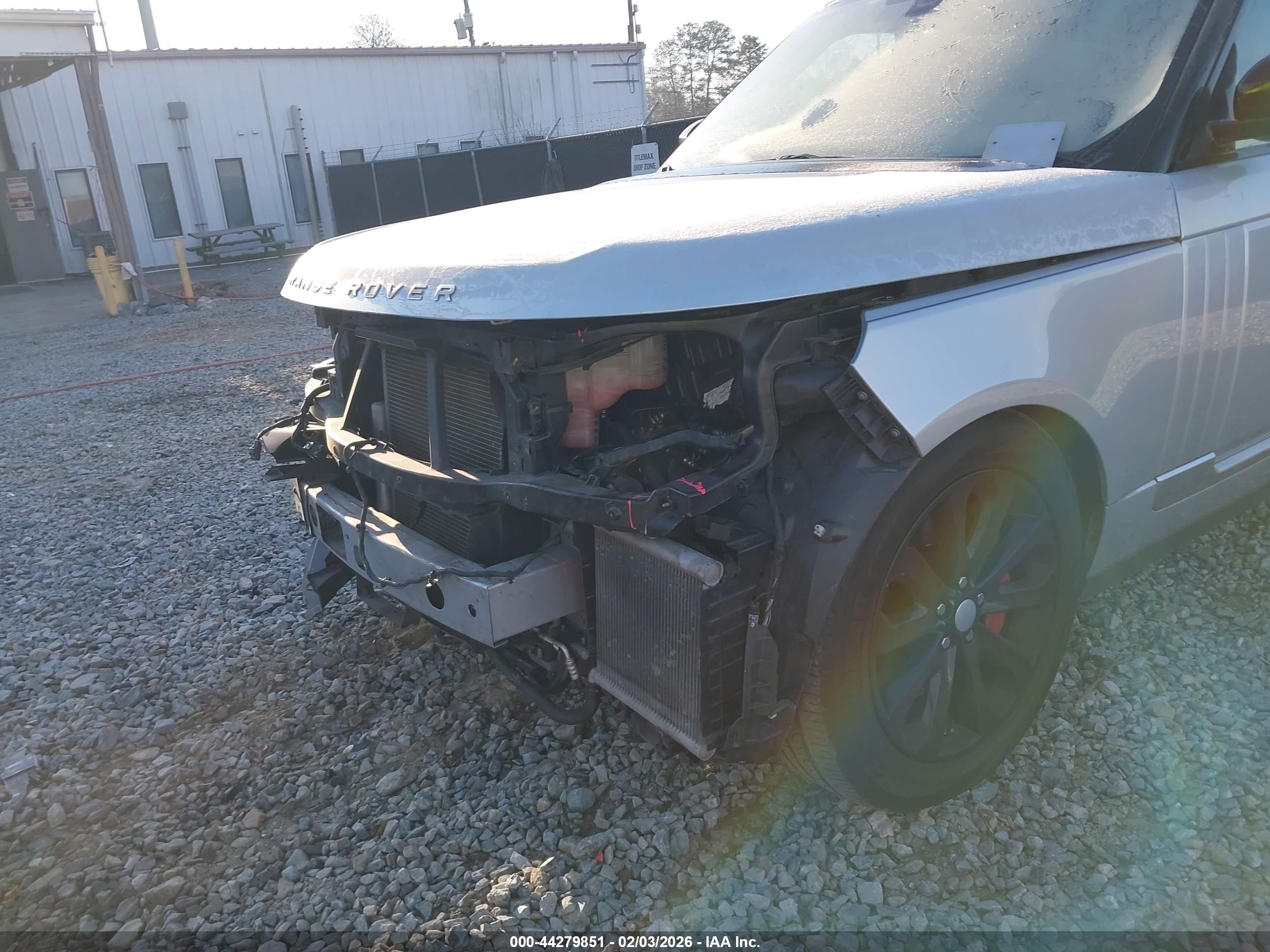 LAND ROVER image 6