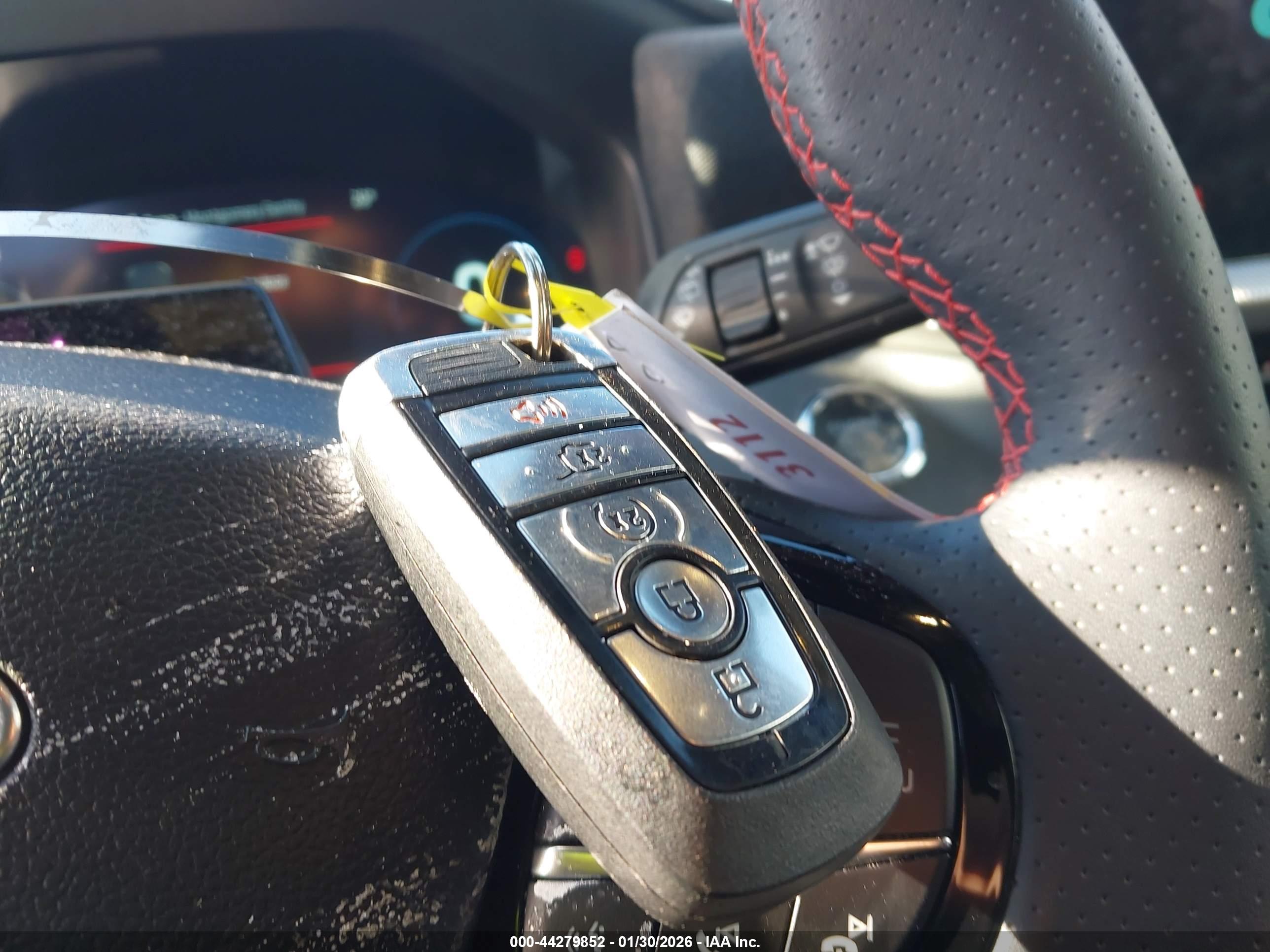 FORD EXPLORER image 11