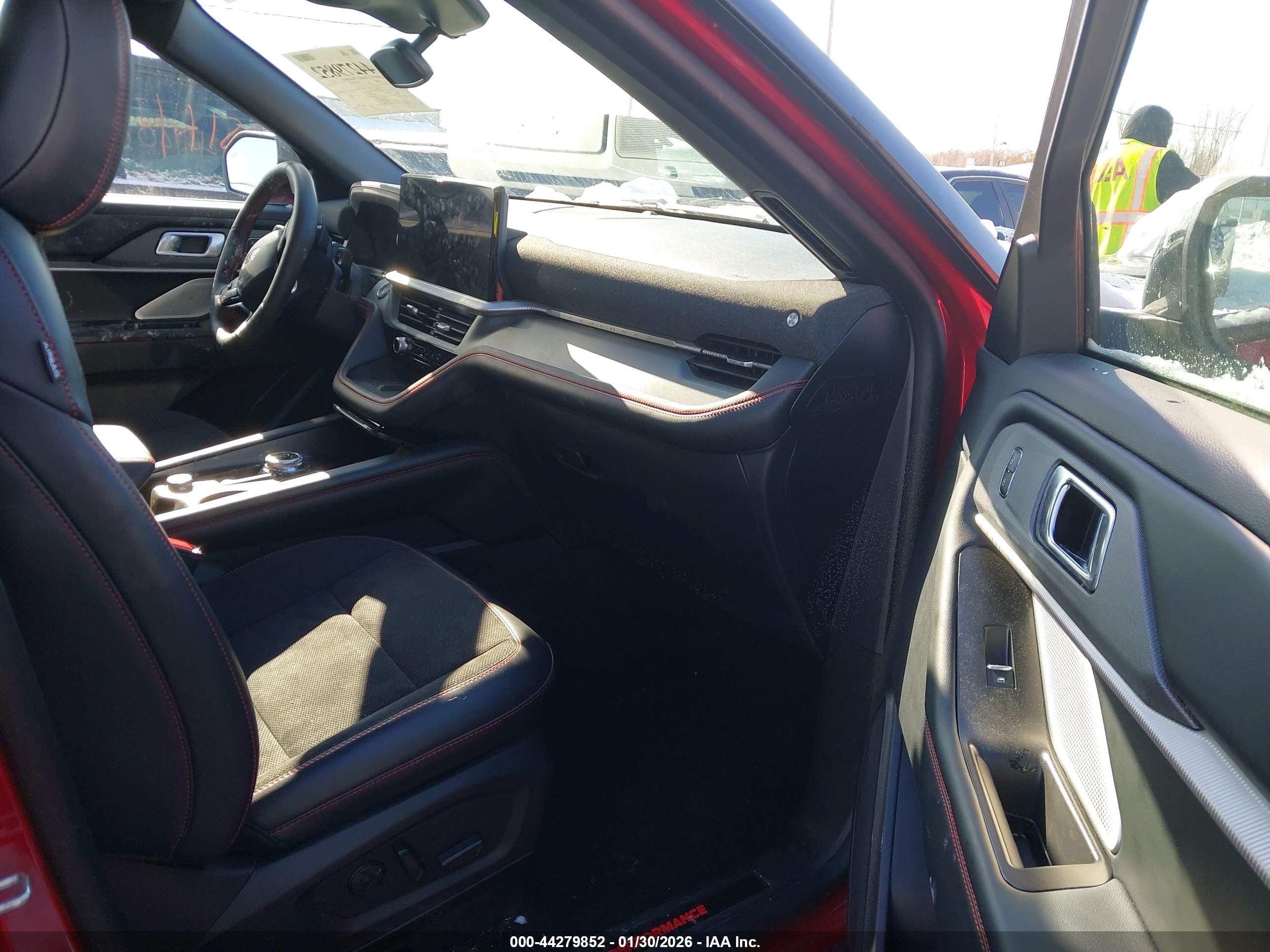 FORD EXPLORER image 5