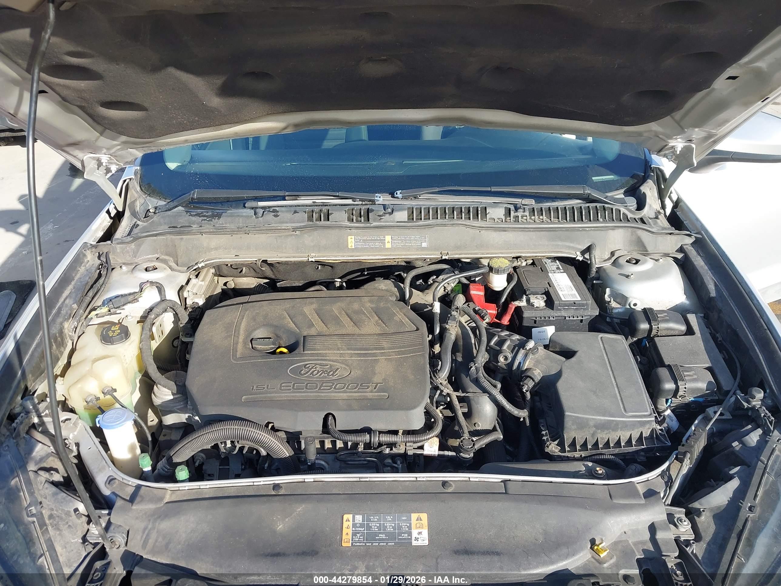 FORD FUSION image 10