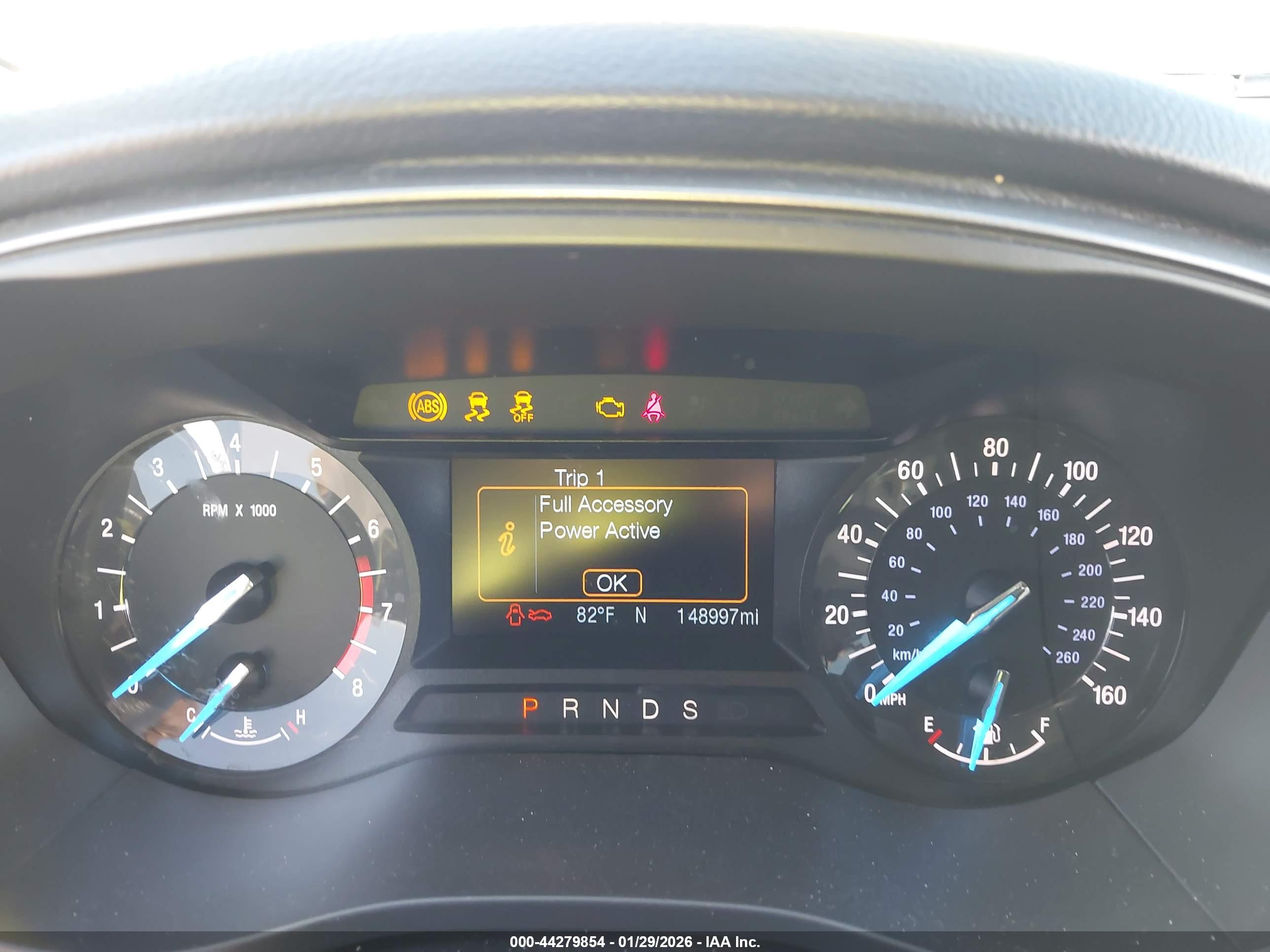 FORD FUSION image 7
