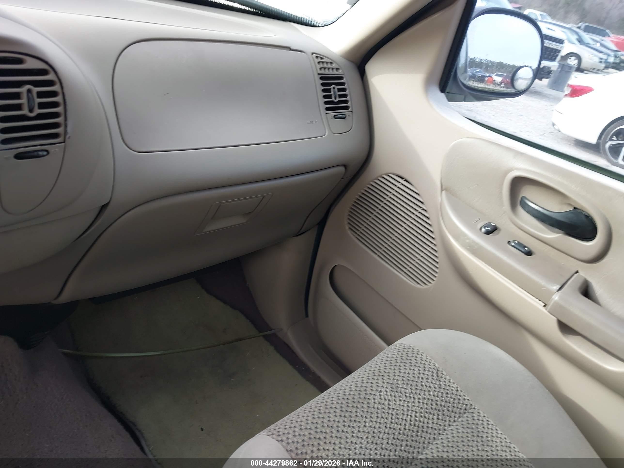FORD F-150 image 5