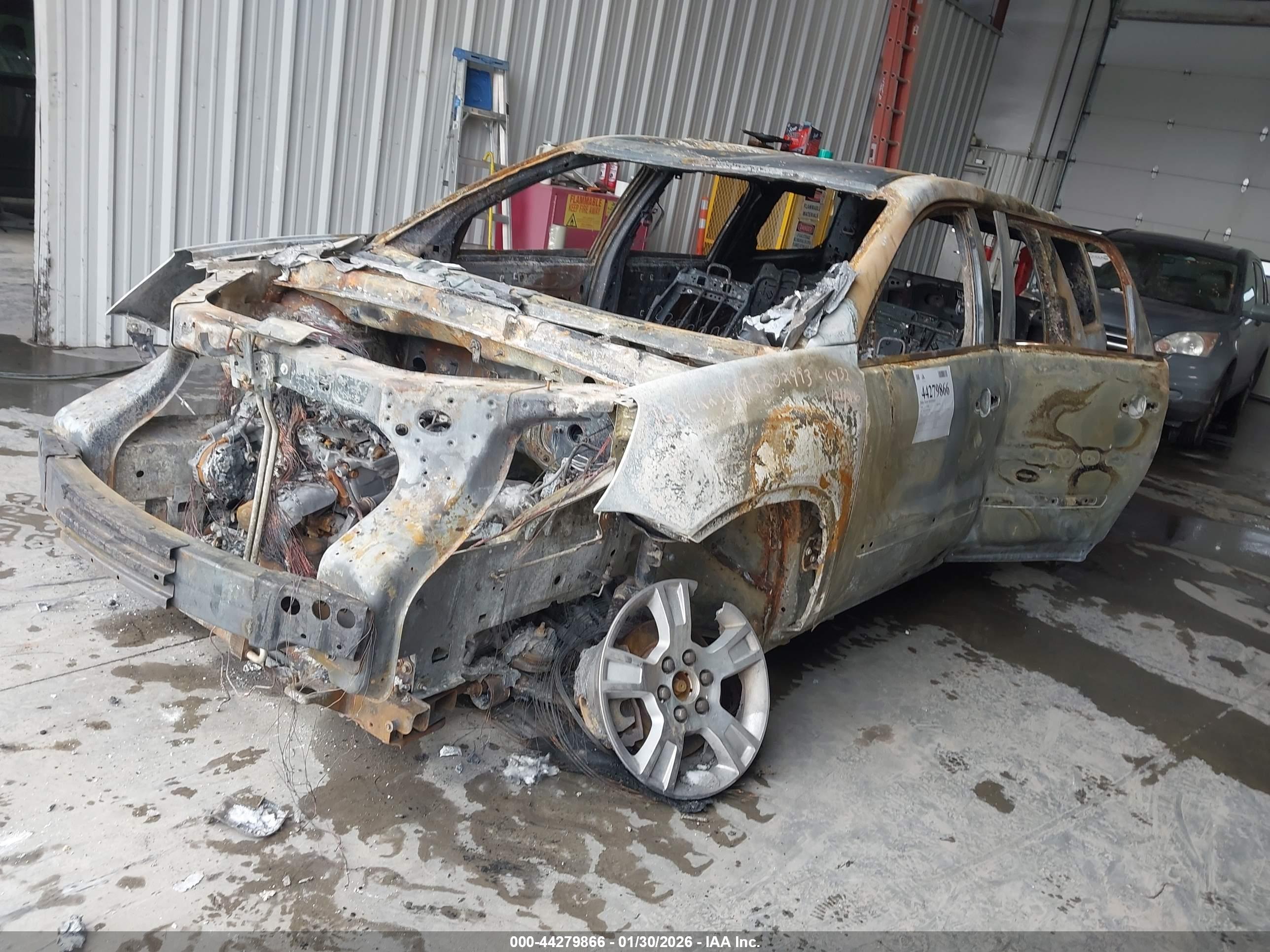 GMC ACADIA image 2