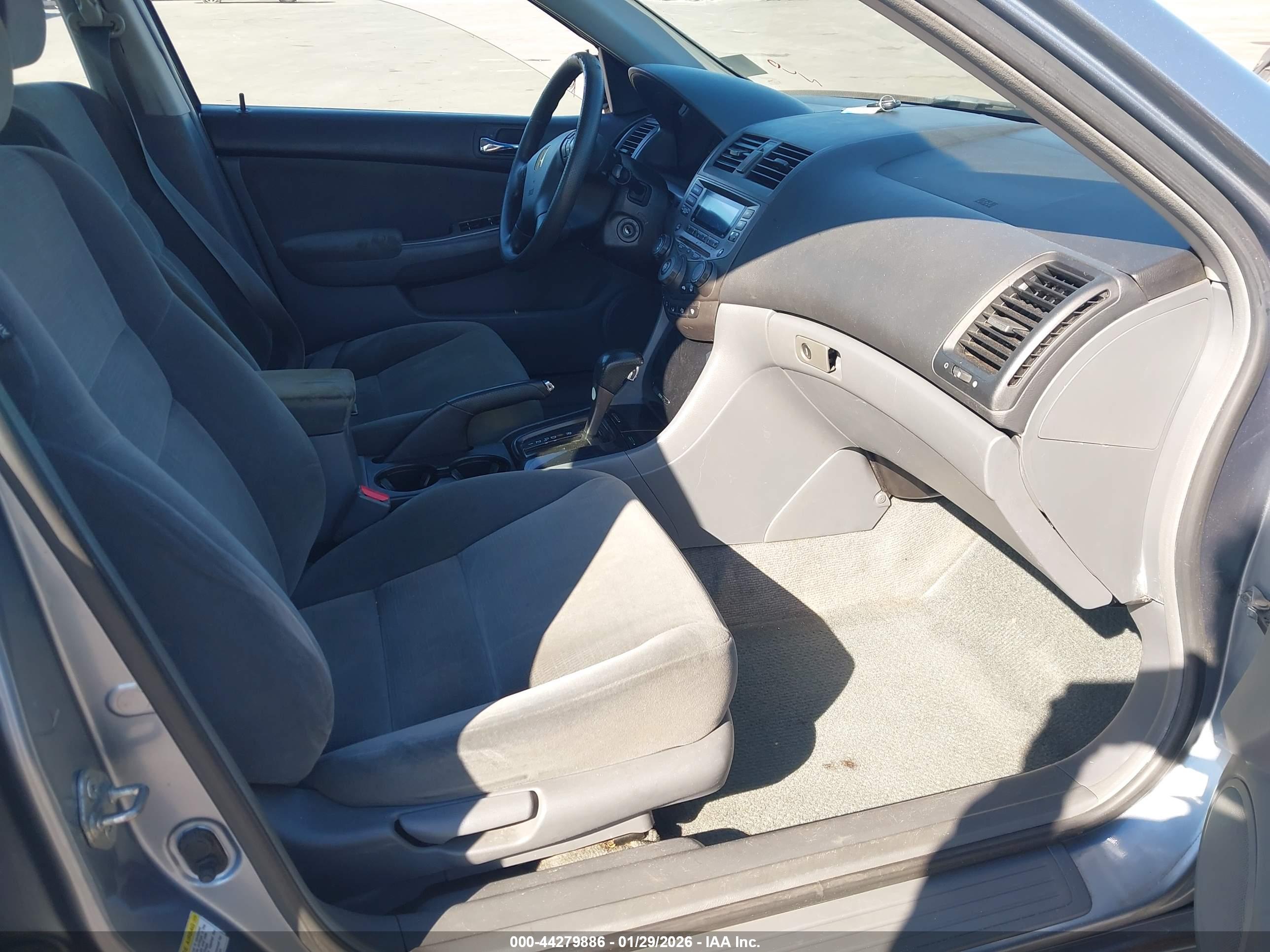 HONDA ACCORD image 5