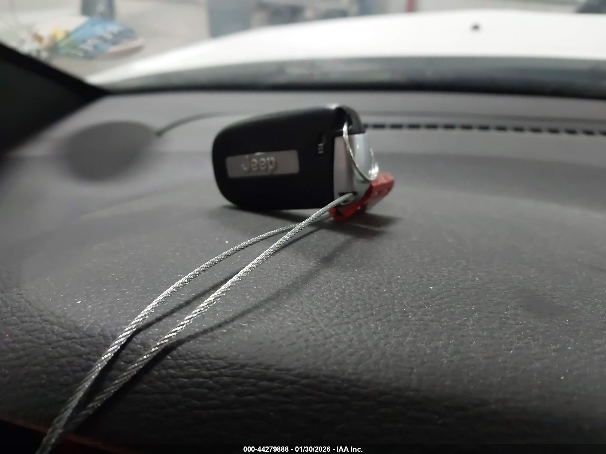 JEEP GRAND image 11