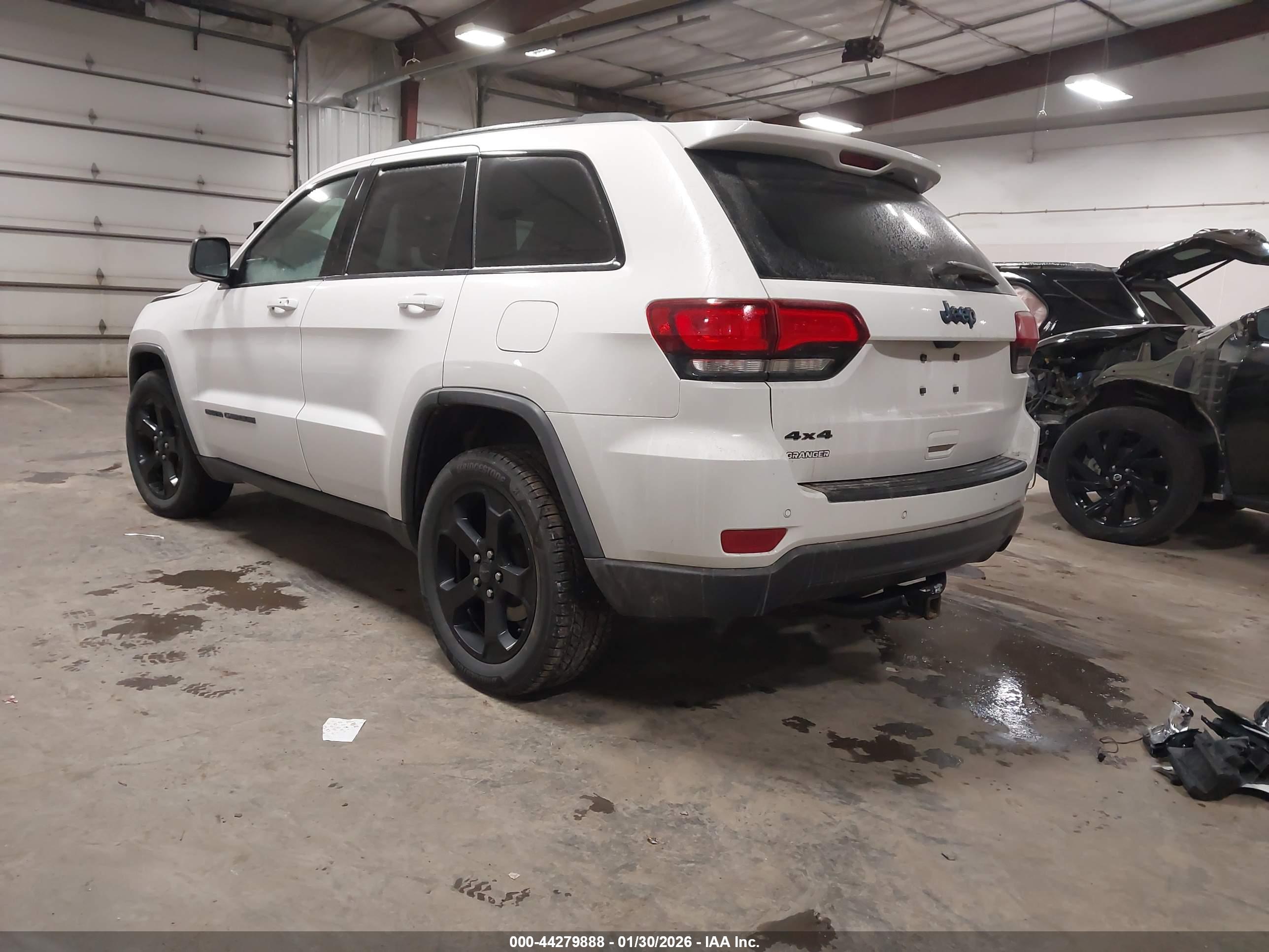 JEEP GRAND image 3