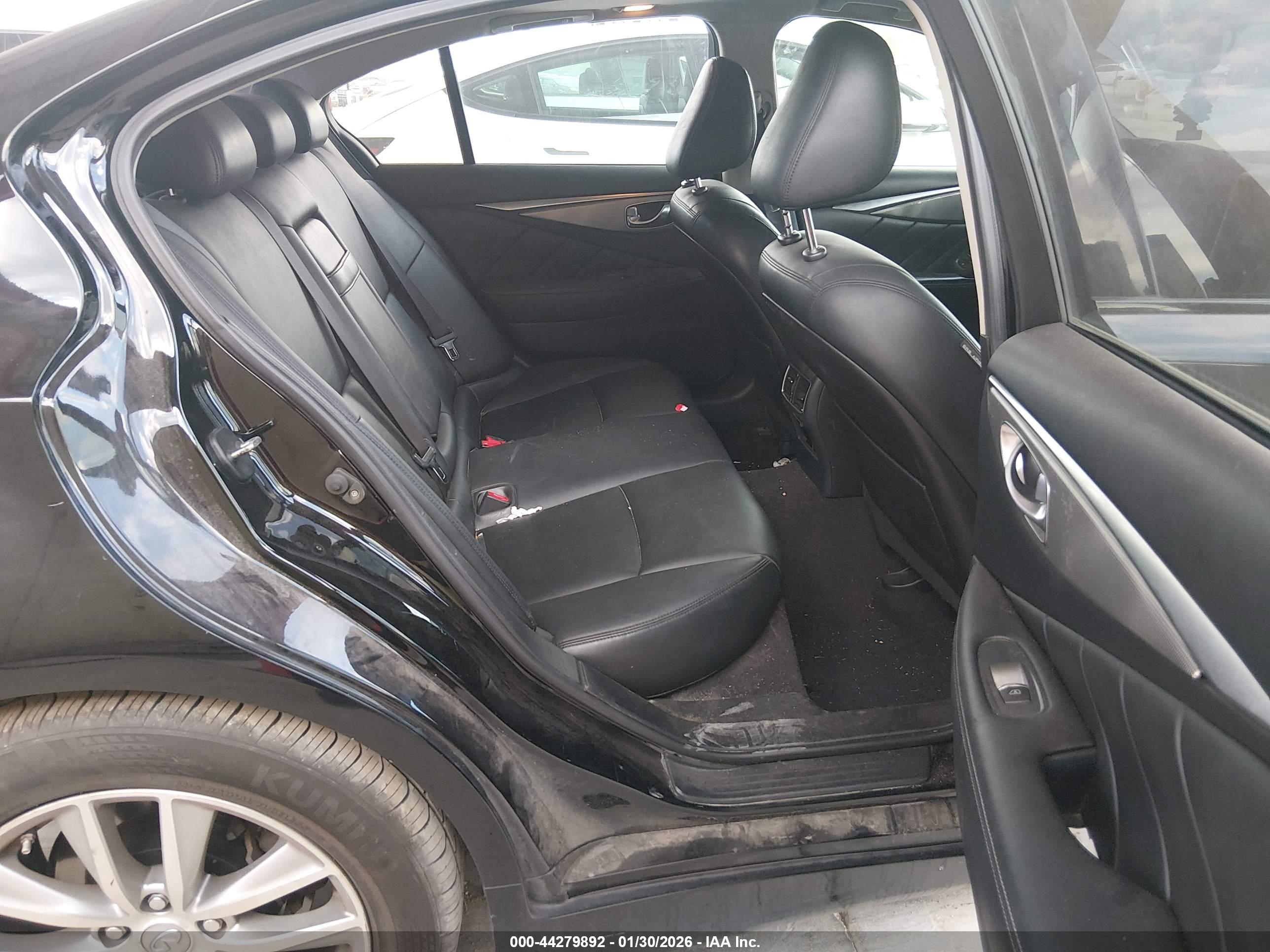 INFINITI Q50 image 8