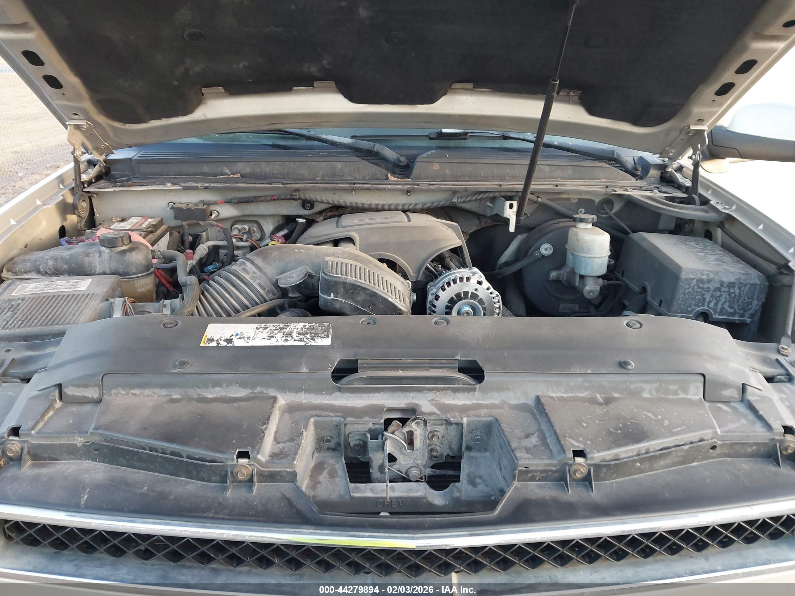 CHEVROLET SUBURBAN image 10
