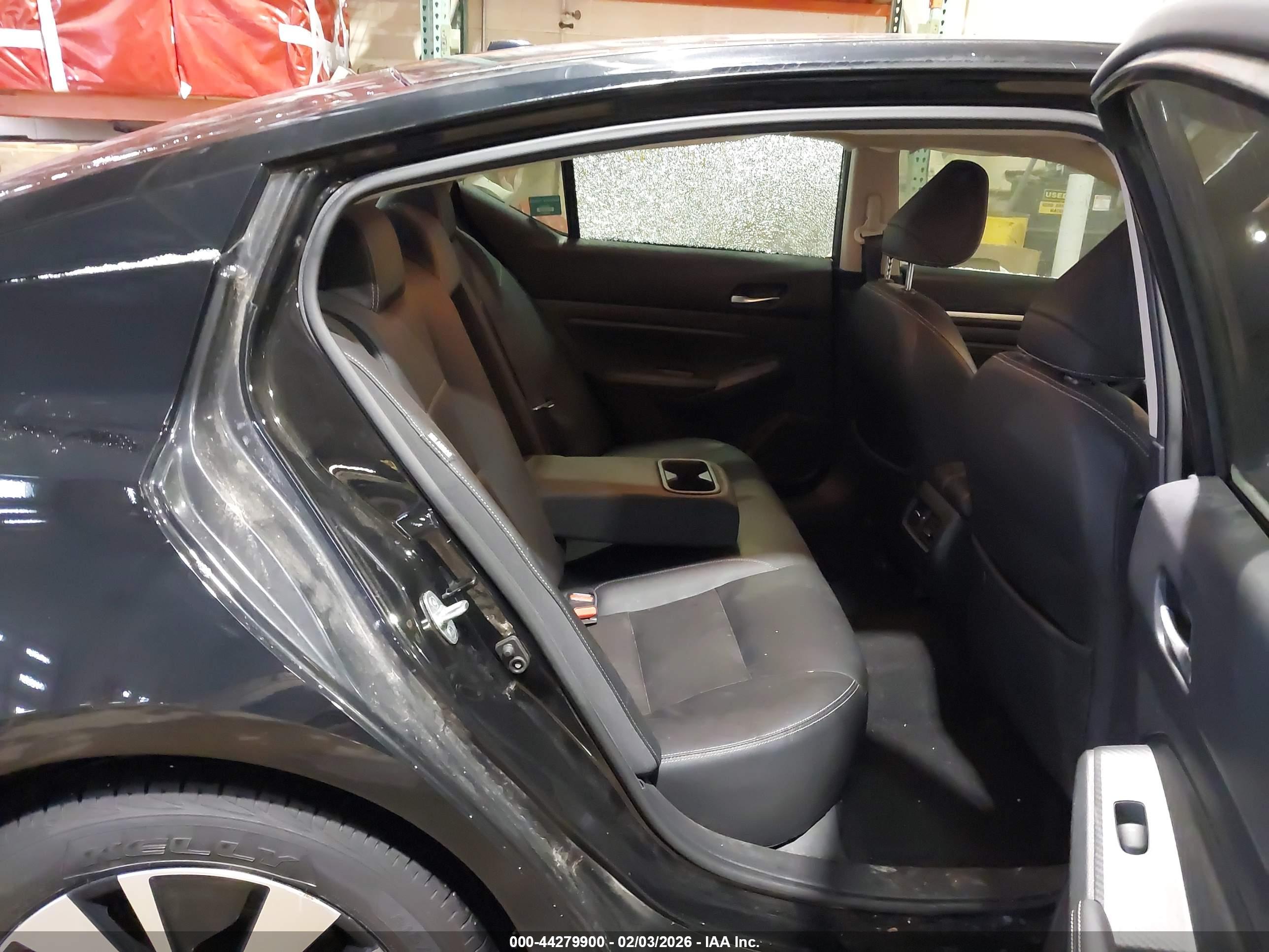 NISSAN ALTIMA image 8
