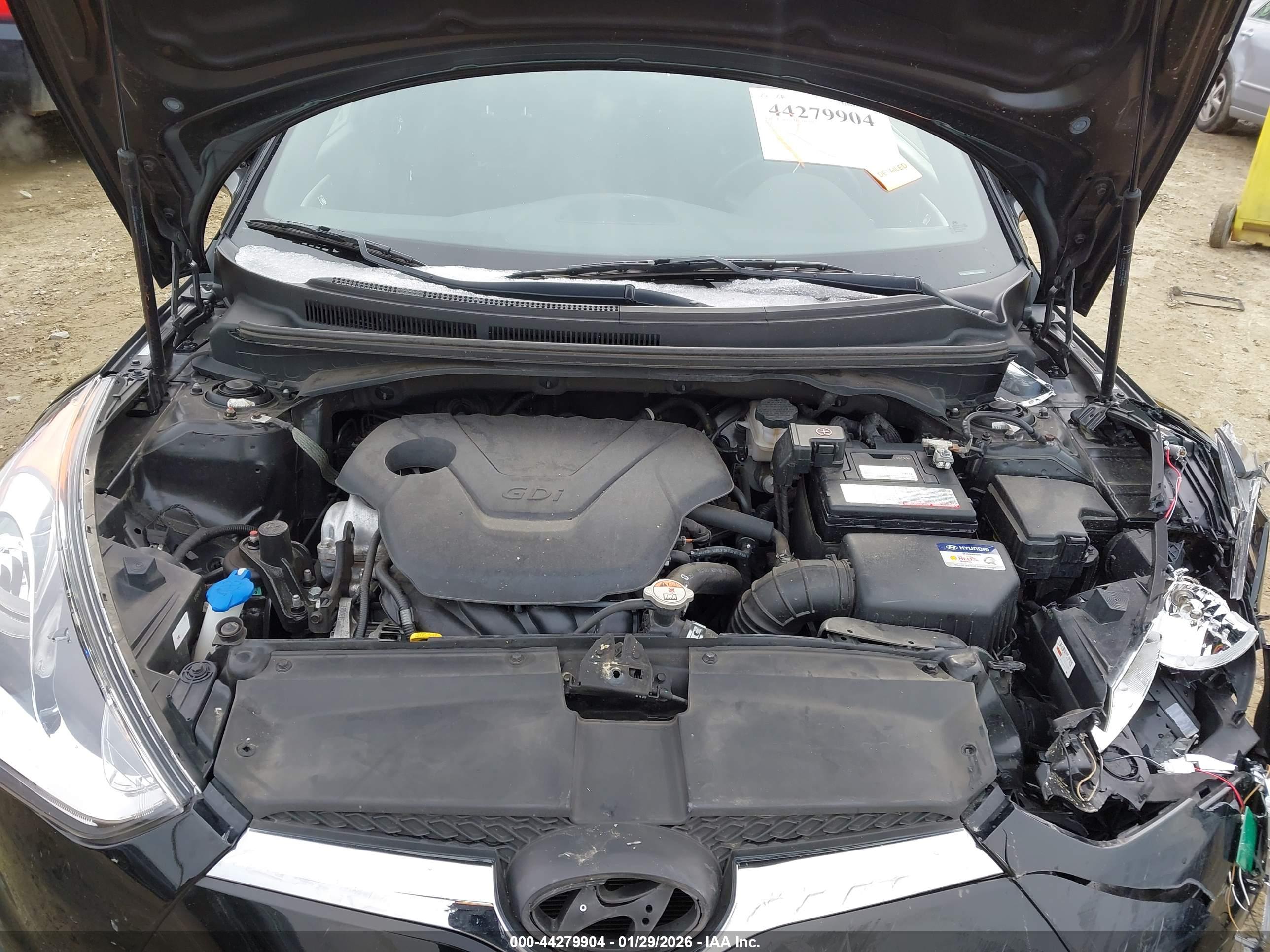 HYUNDAI VELOSTER image 10
