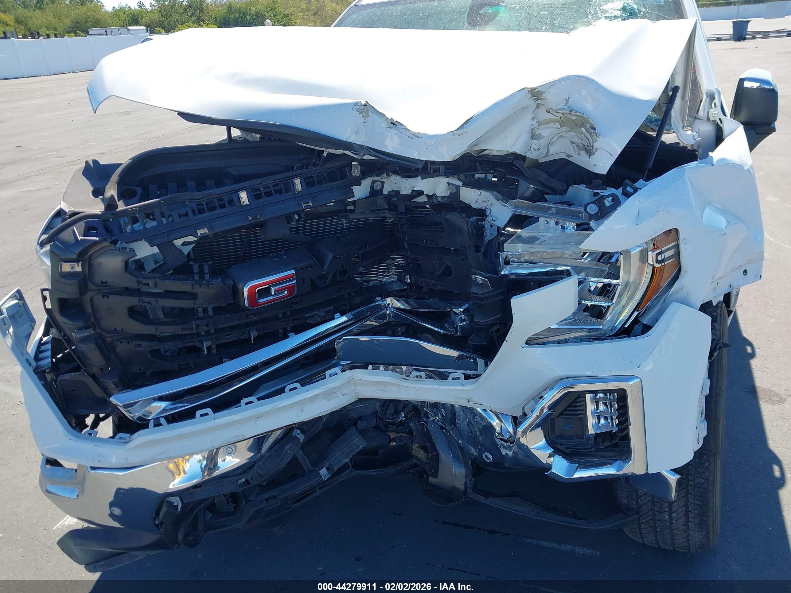 GMC SIERRA image 6