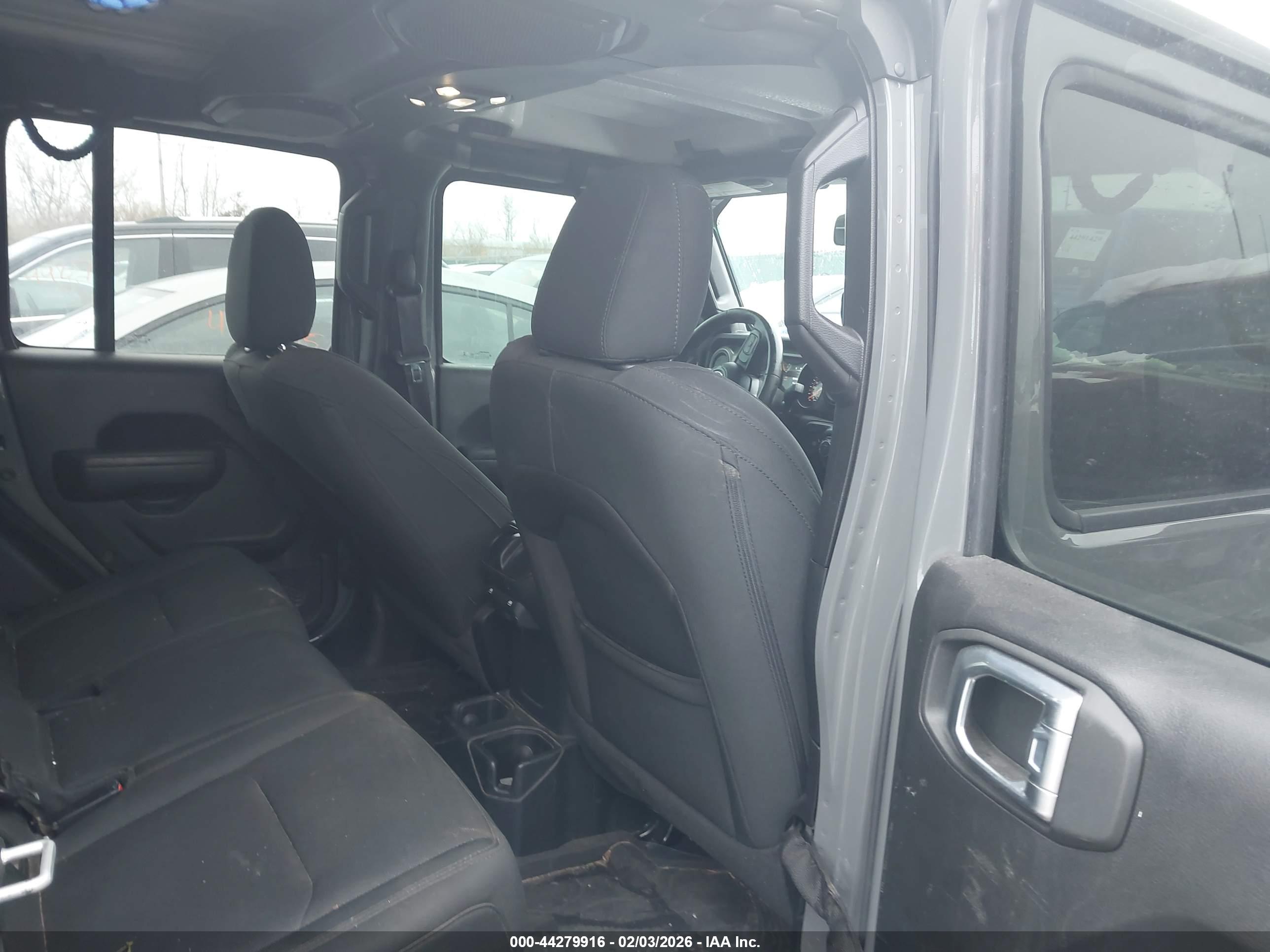 JEEP GLADIATOR image 8