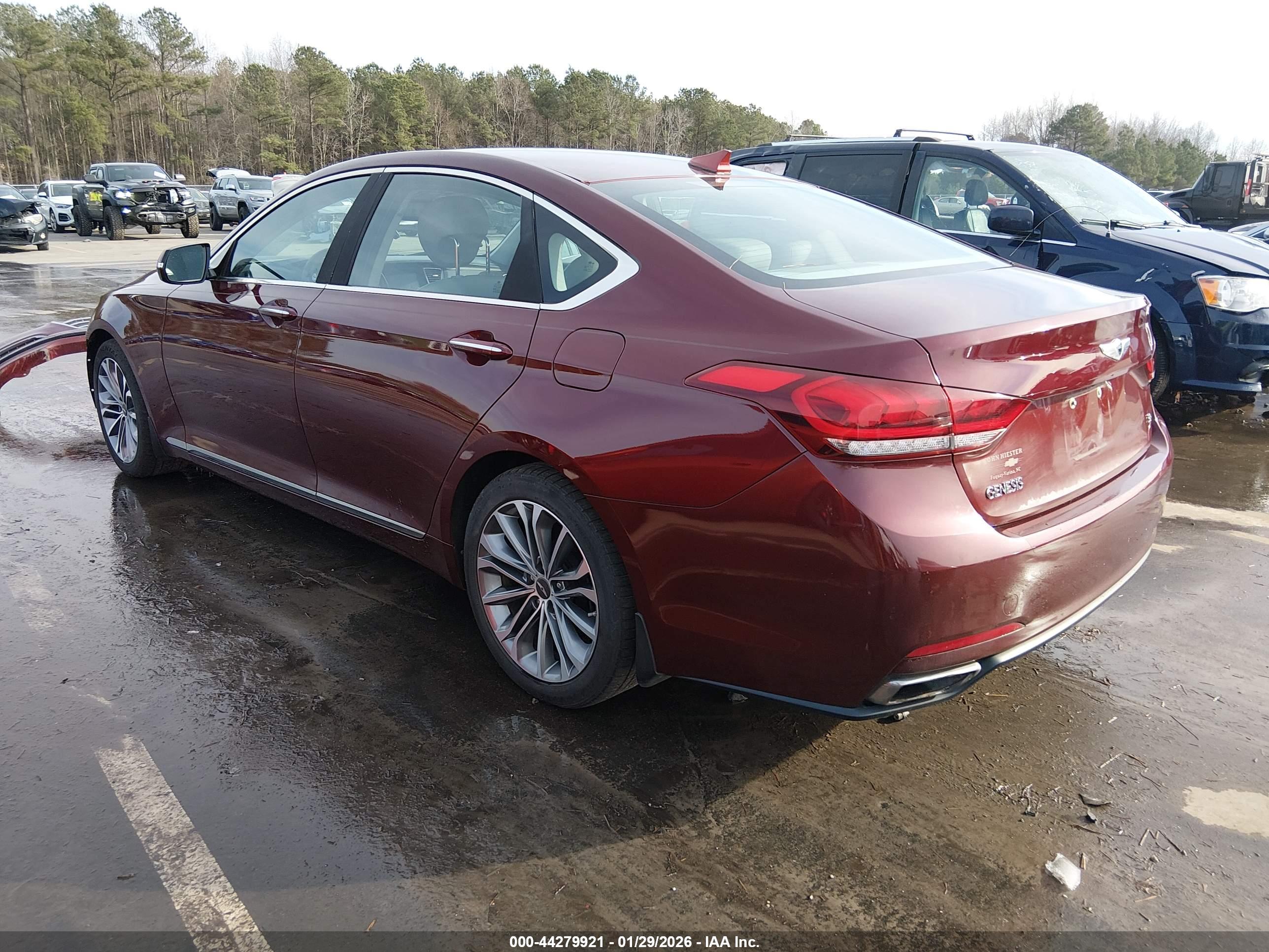 HYUNDAI GENESIS image 3